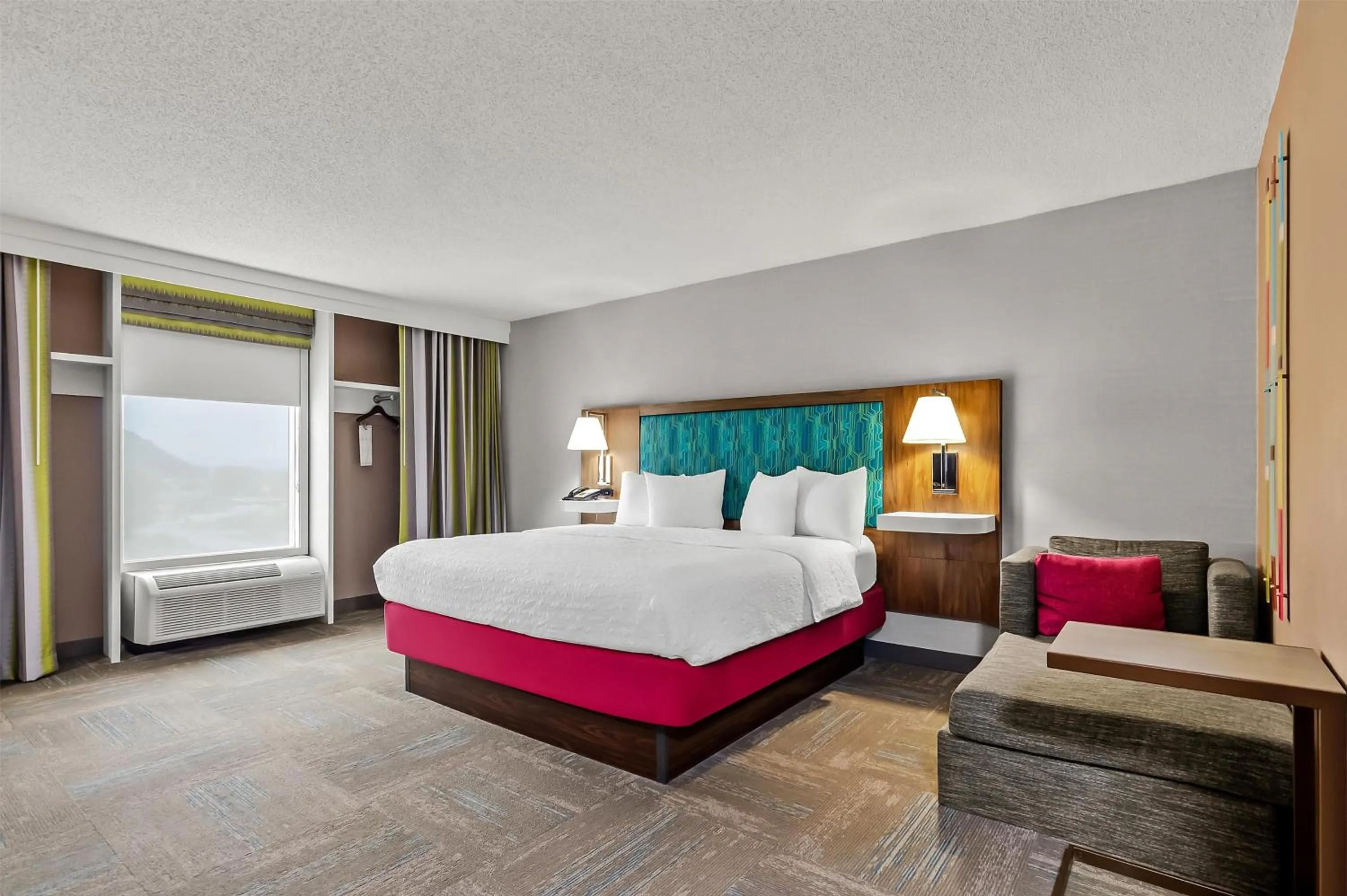 Bed in Hampton Inn Princeton