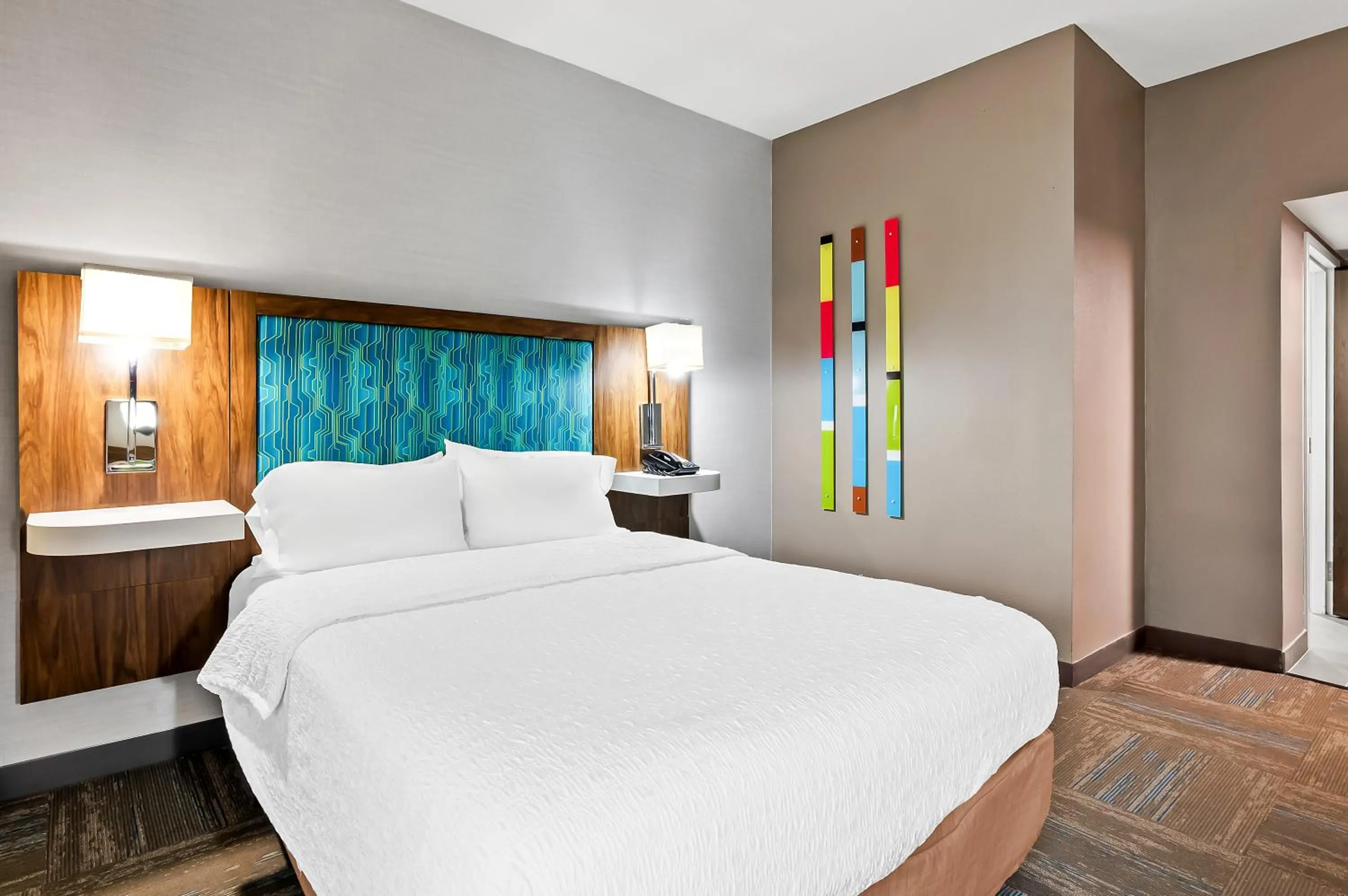 Bedroom, Bed in Hampton Inn Princeton