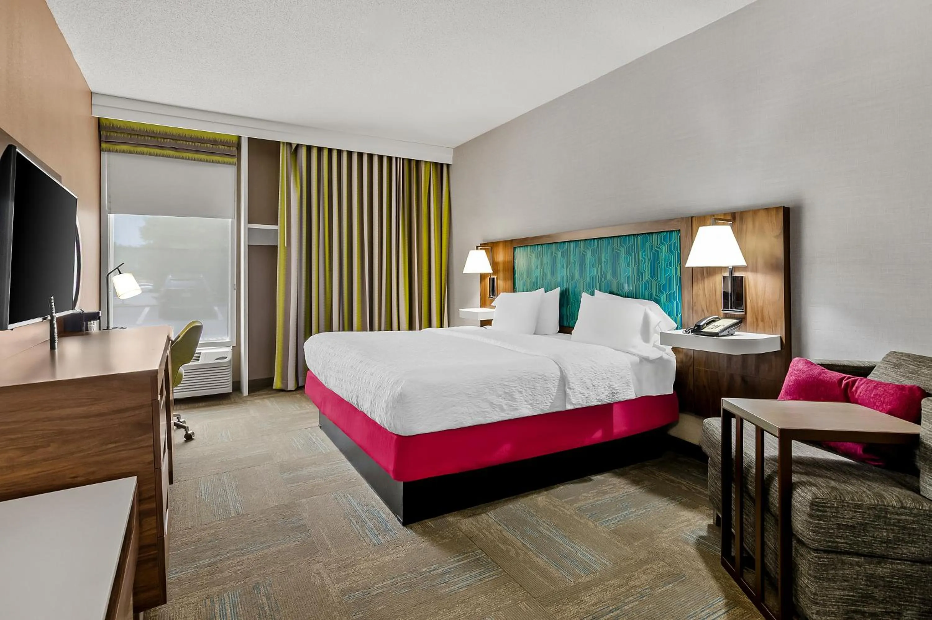 Bedroom, Bed in Hampton Inn Princeton