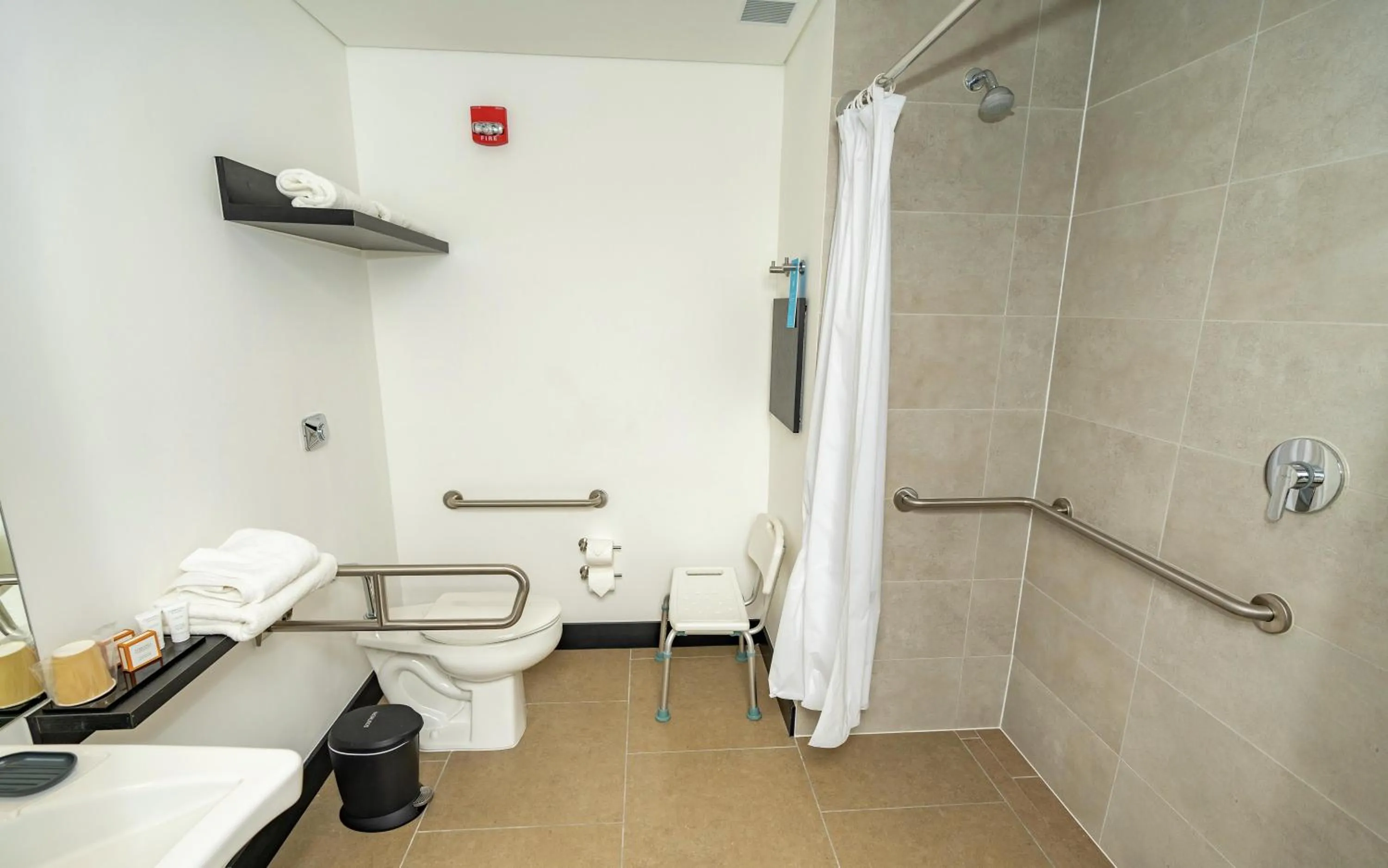 Bathroom in Hampton By Hilton Antofagasta