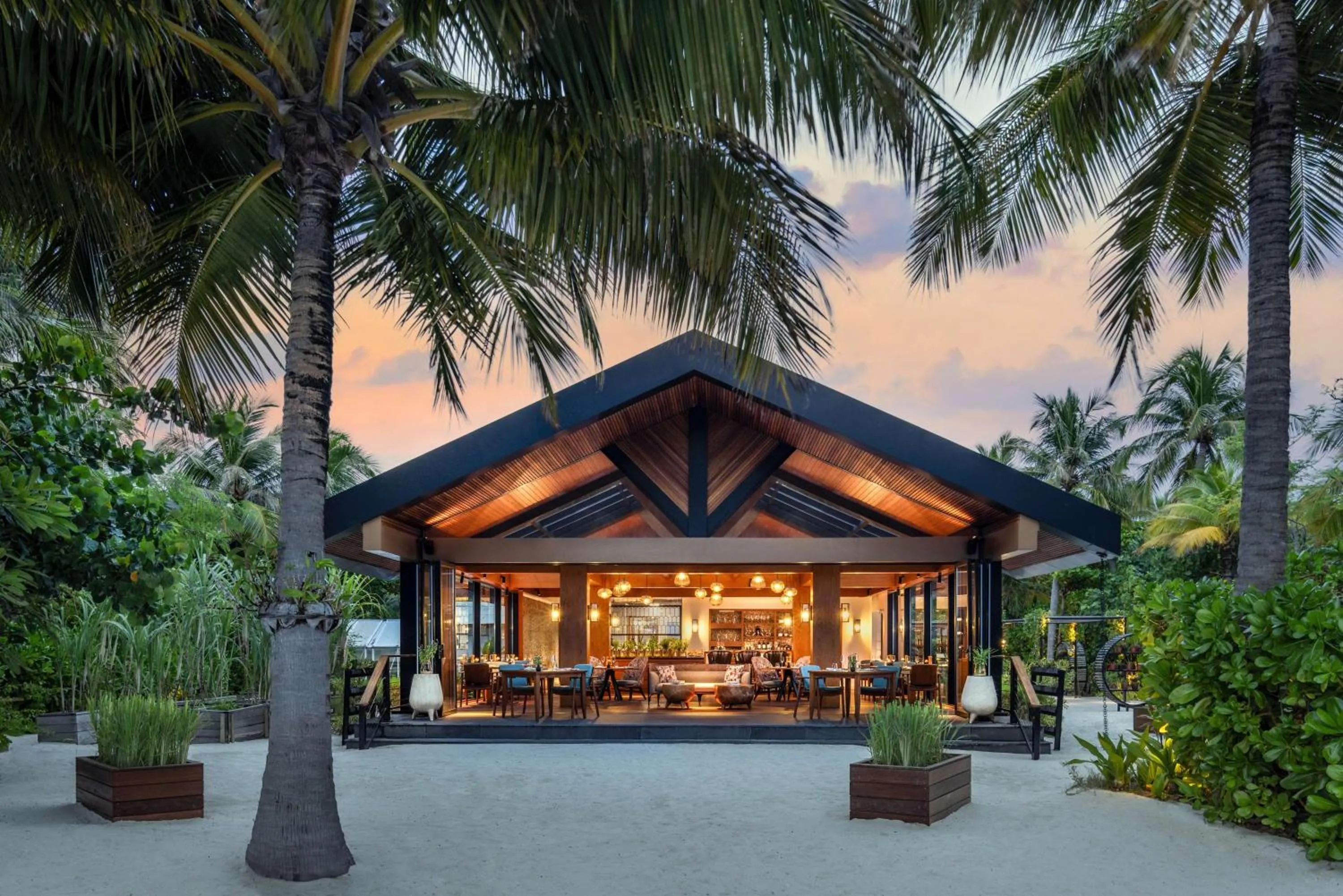 Restaurant/places to eat in Waldorf Astoria Maldives Ithaafushi