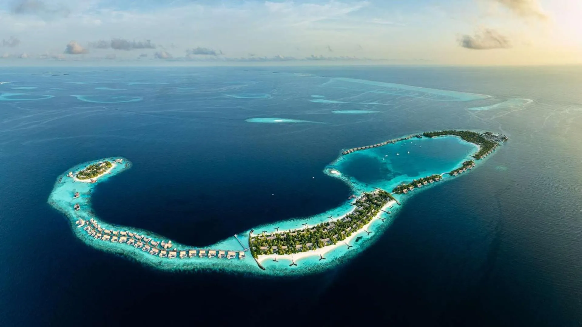 Beach in Waldorf Astoria Maldives Ithaafushi
