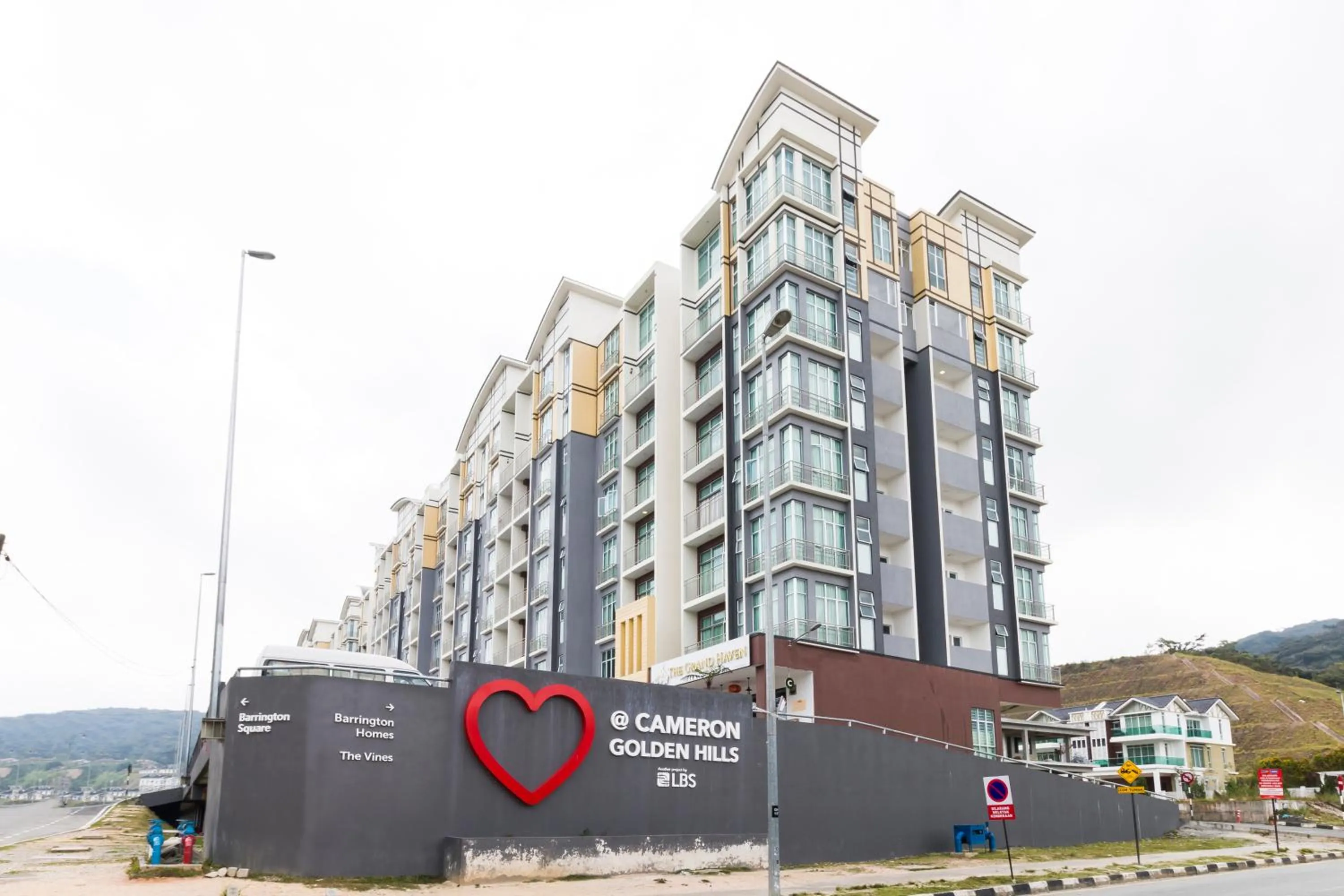 DreamScape Studio @ Golden Hill Cameron