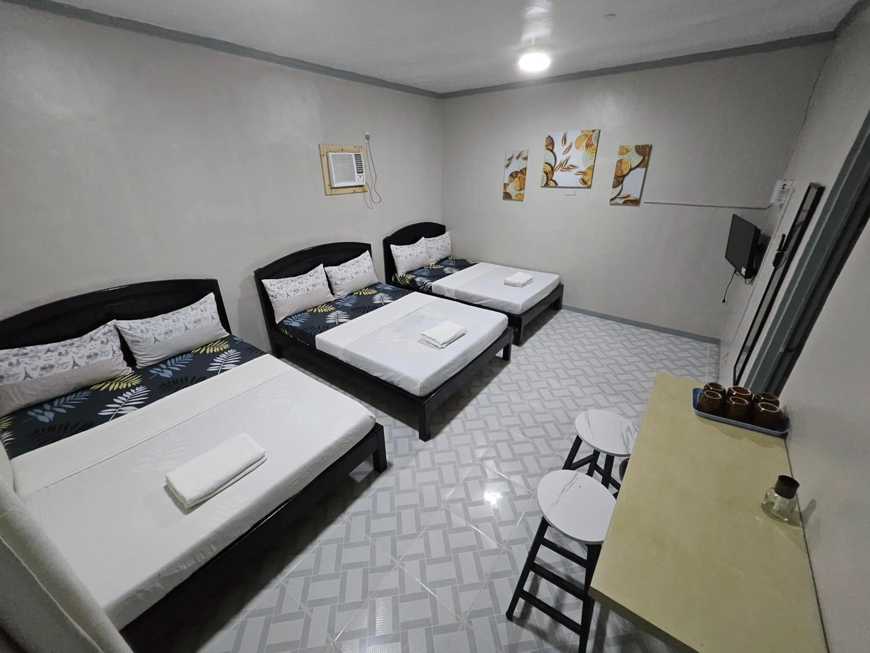 Madid's Inn Beach Resort