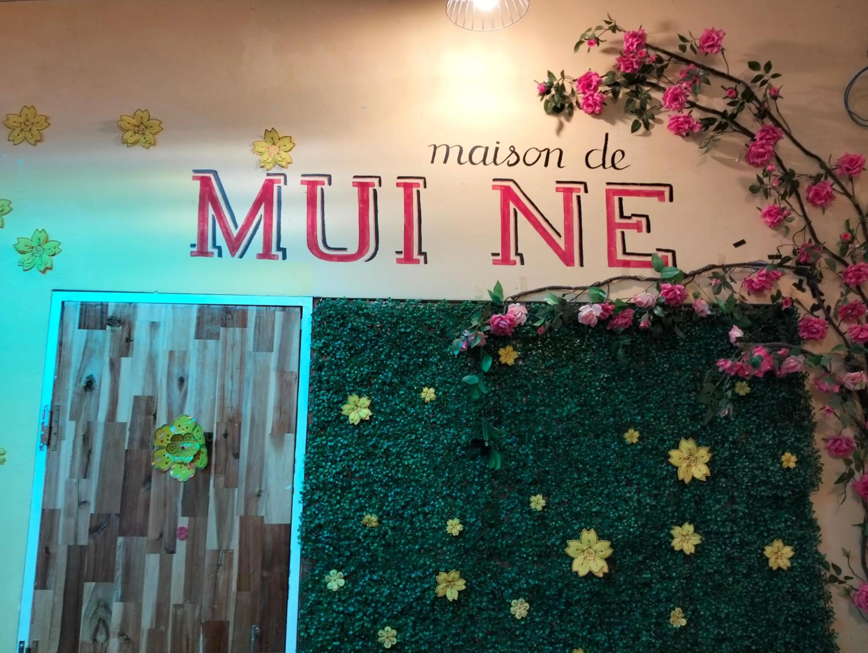 Communal lounge/ TV room in BONNIE HOMESTAY Mui Ne