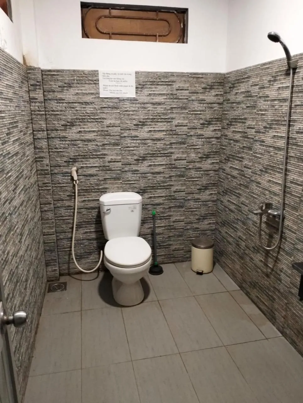 Bathroom in BONNIE HOMESTAY Mui Ne