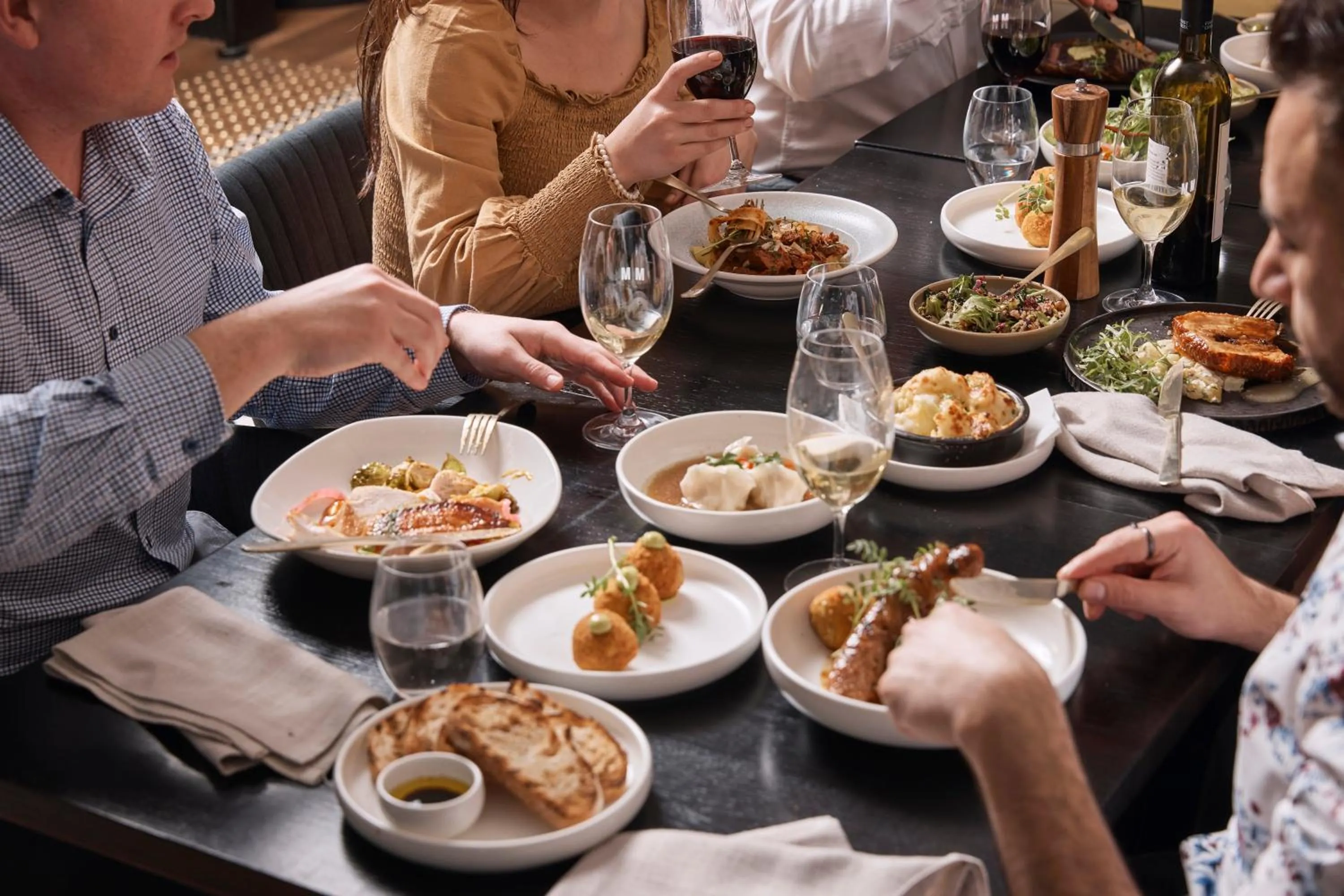 Restaurant/places to eat in The Victoria Hotel