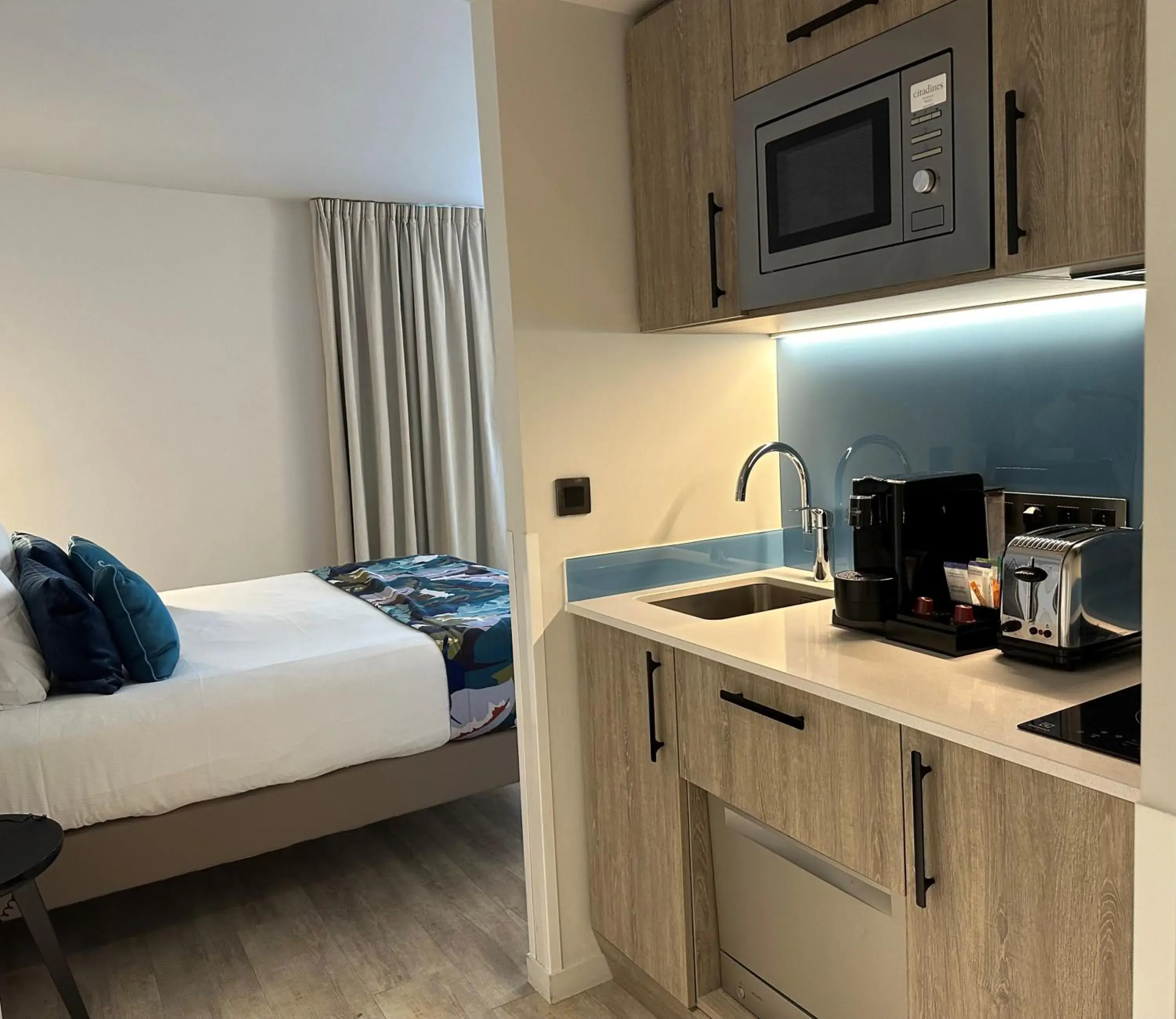 View (from property/room), Bed in Citadines Confluent Nantes View (from property/room), Bed in Citadines Confluent Nantes