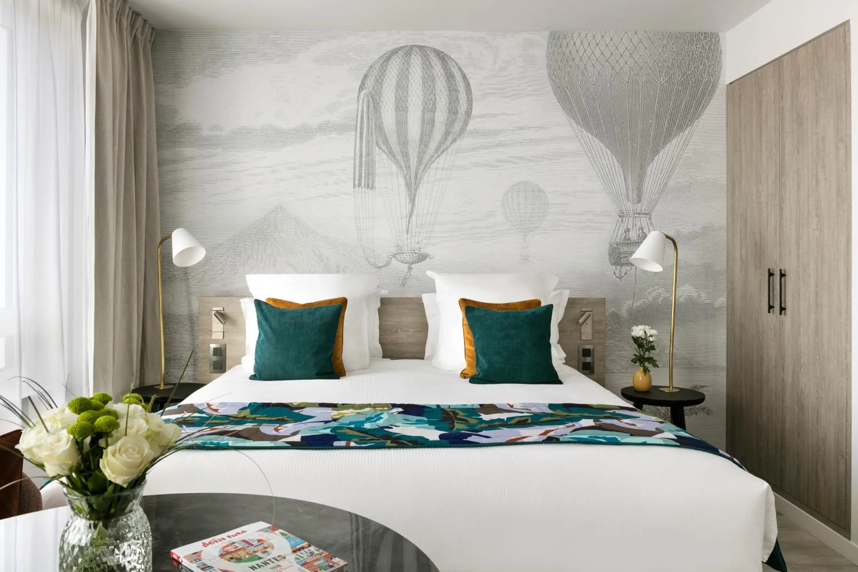 Bed in Citadines Confluent Nantes Bed in Citadines Confluent Nantes