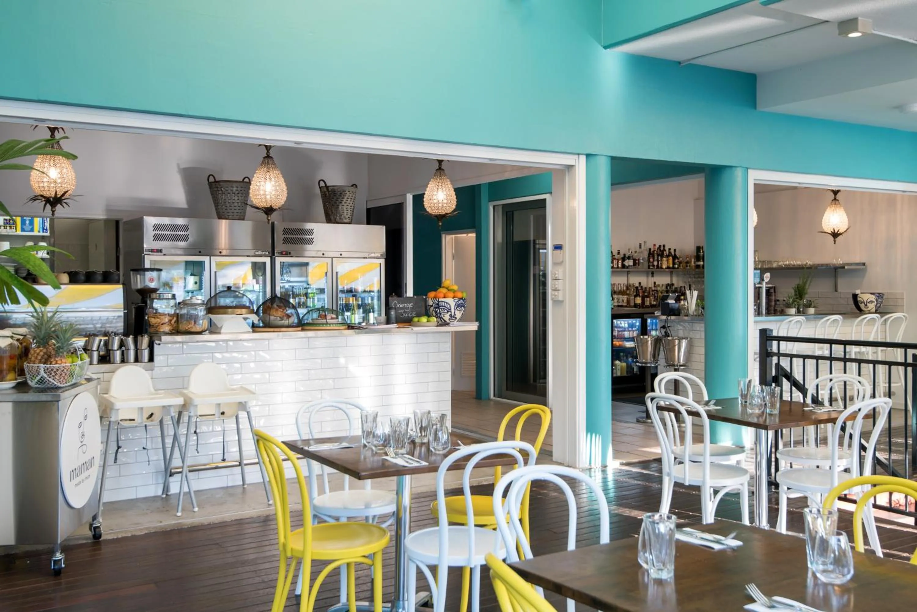 Restaurant/places to eat in Le Cher Du Monde Adults Only