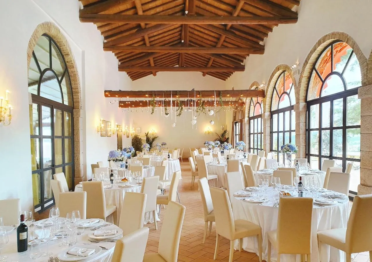 Restaurant/places to eat in Hotel Villa Cariola