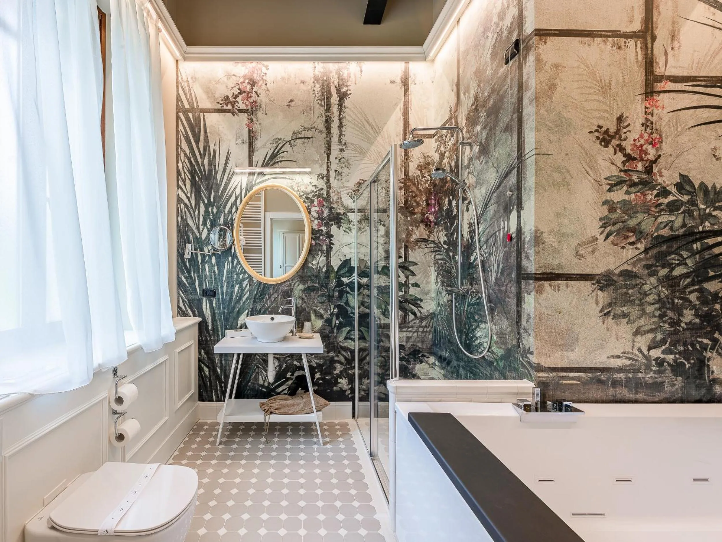 Shower in Hotel Villa Cariola