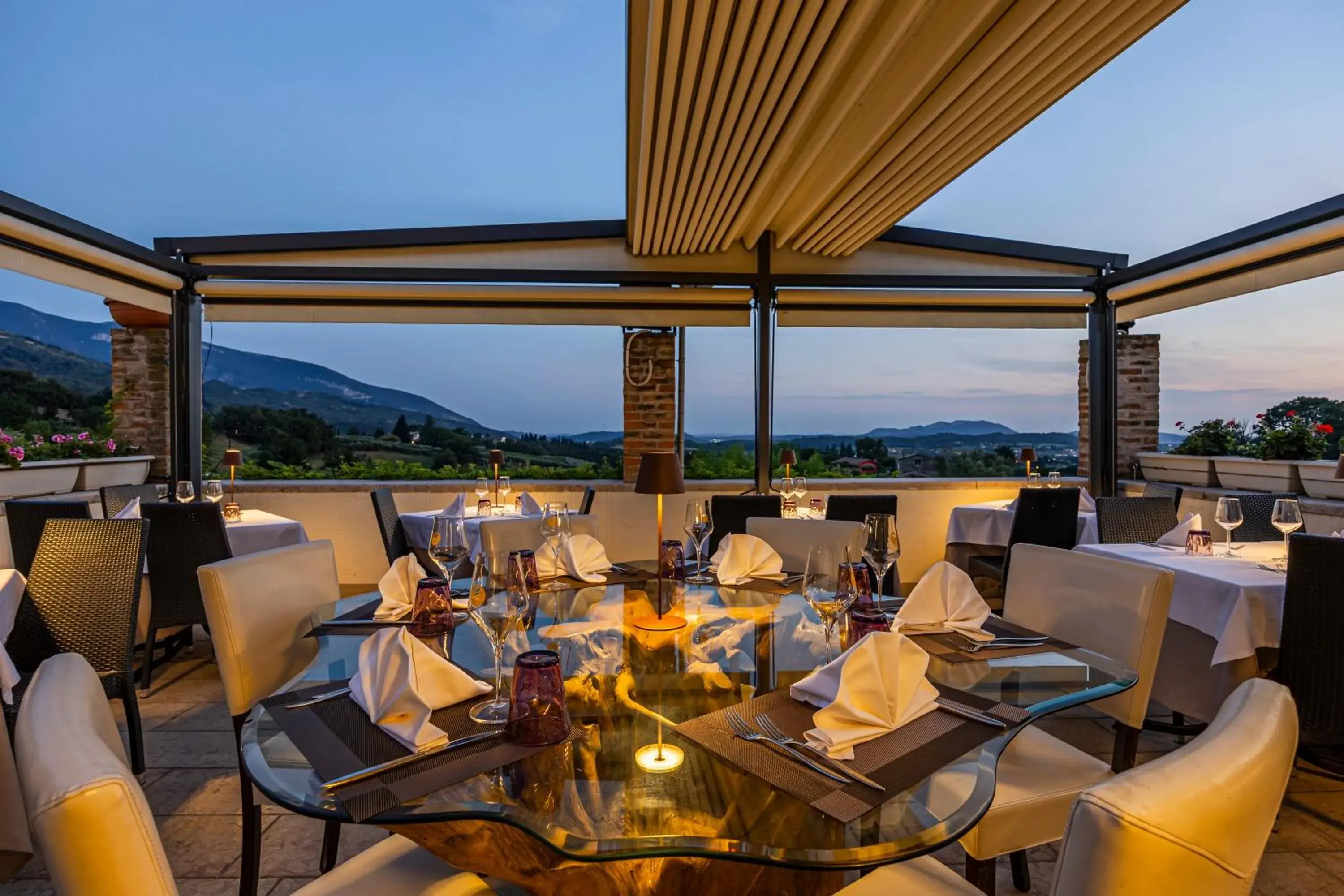 Restaurant/places to eat in Hotel Villa Cariola Restaurant/places to eat in Hotel Villa Cariola