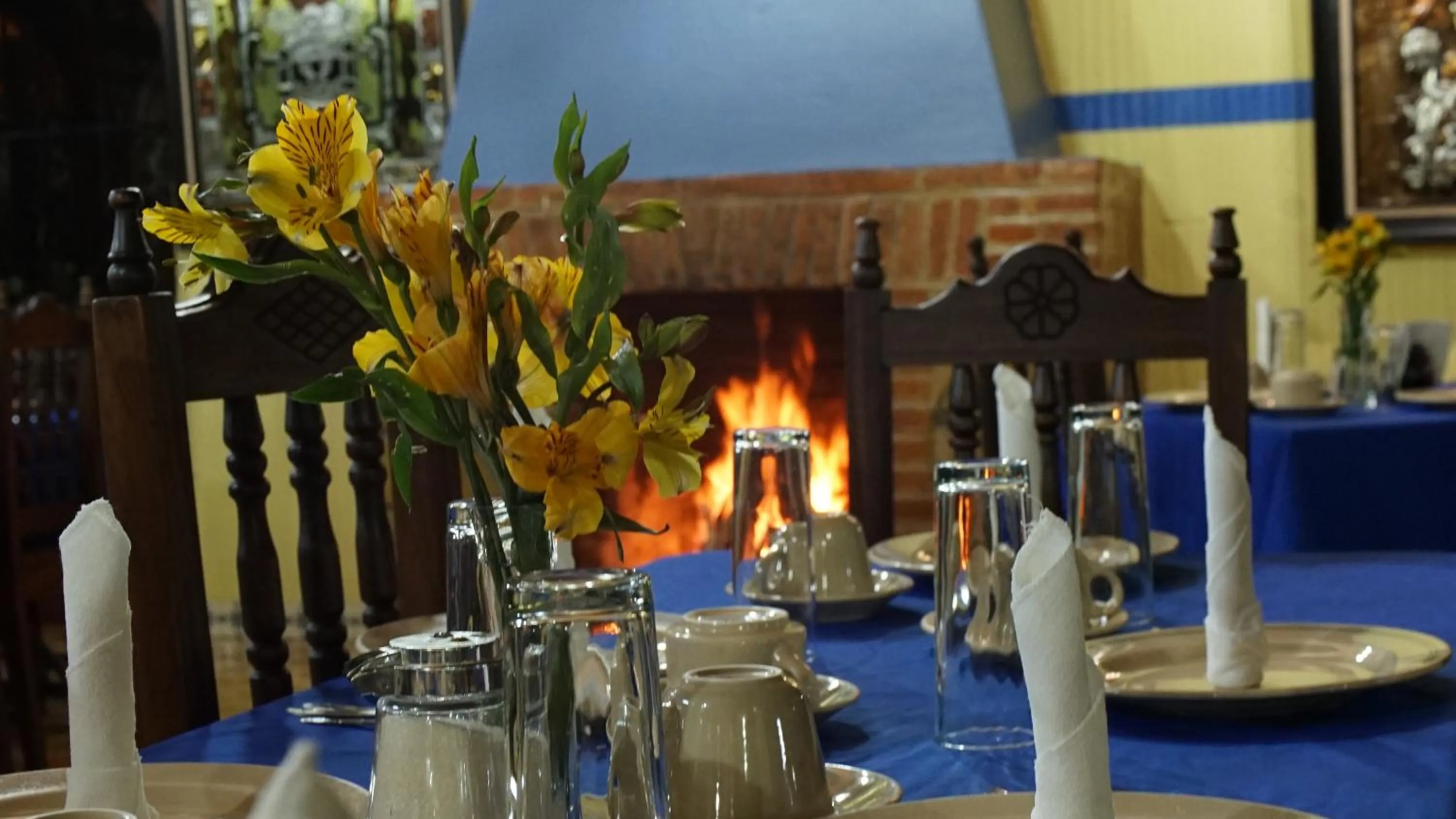 Restaurant/places to eat in Hotel Palacio de Moctezuma