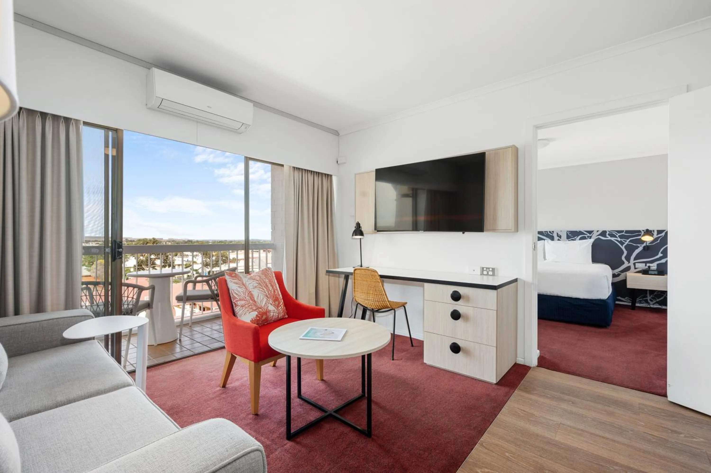 TV and multimedia in The Plaza Hotel Kalgoorlie