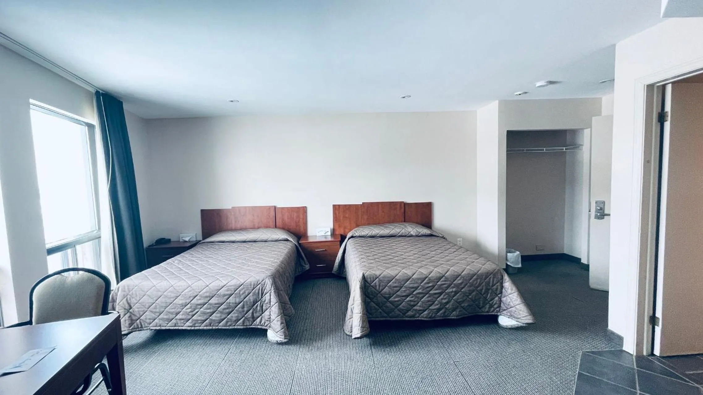 Bedroom, Bed in Motel Falcon