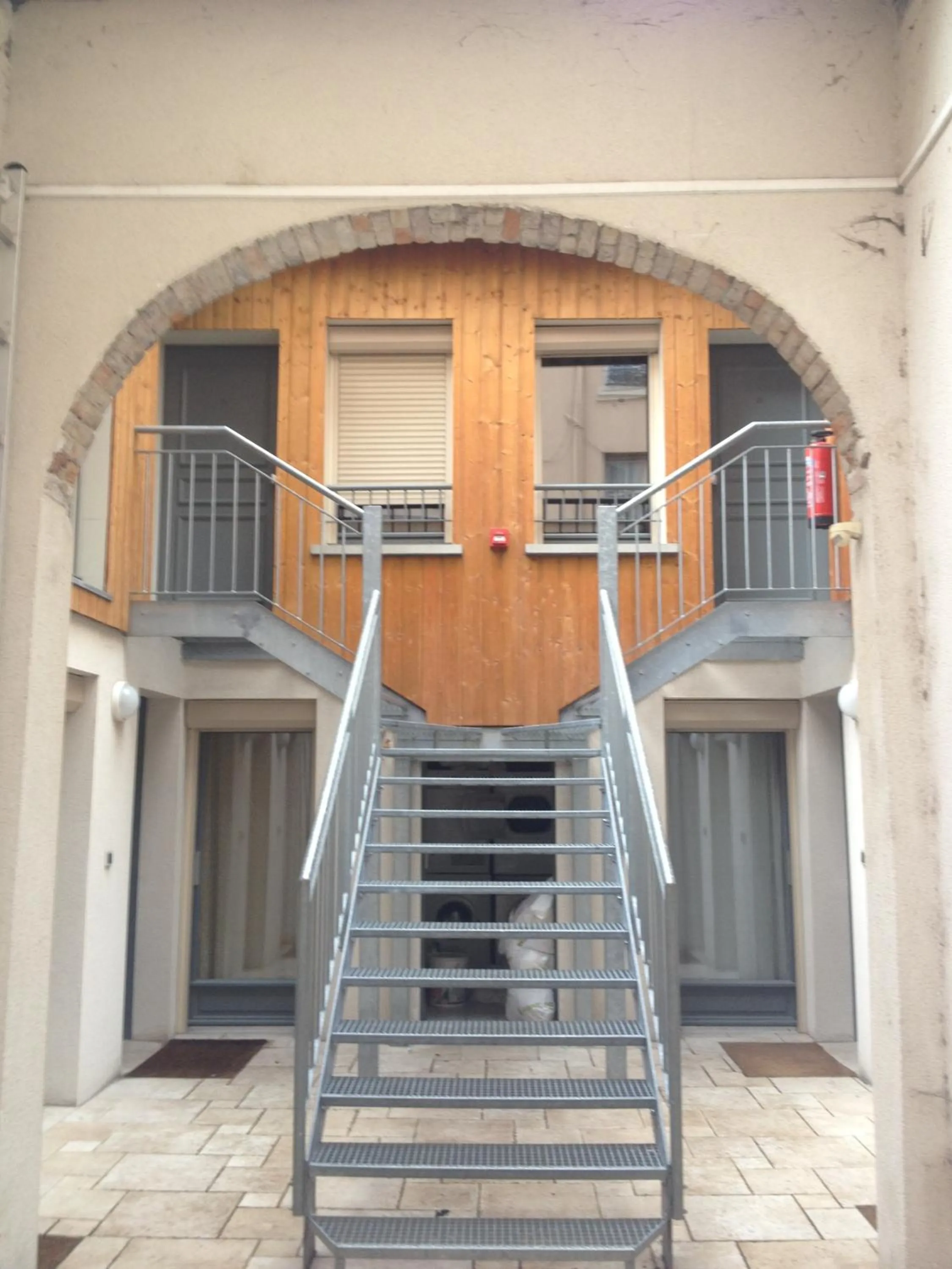 Patio in Lyo Hôtel - Centre Lyon Perrache