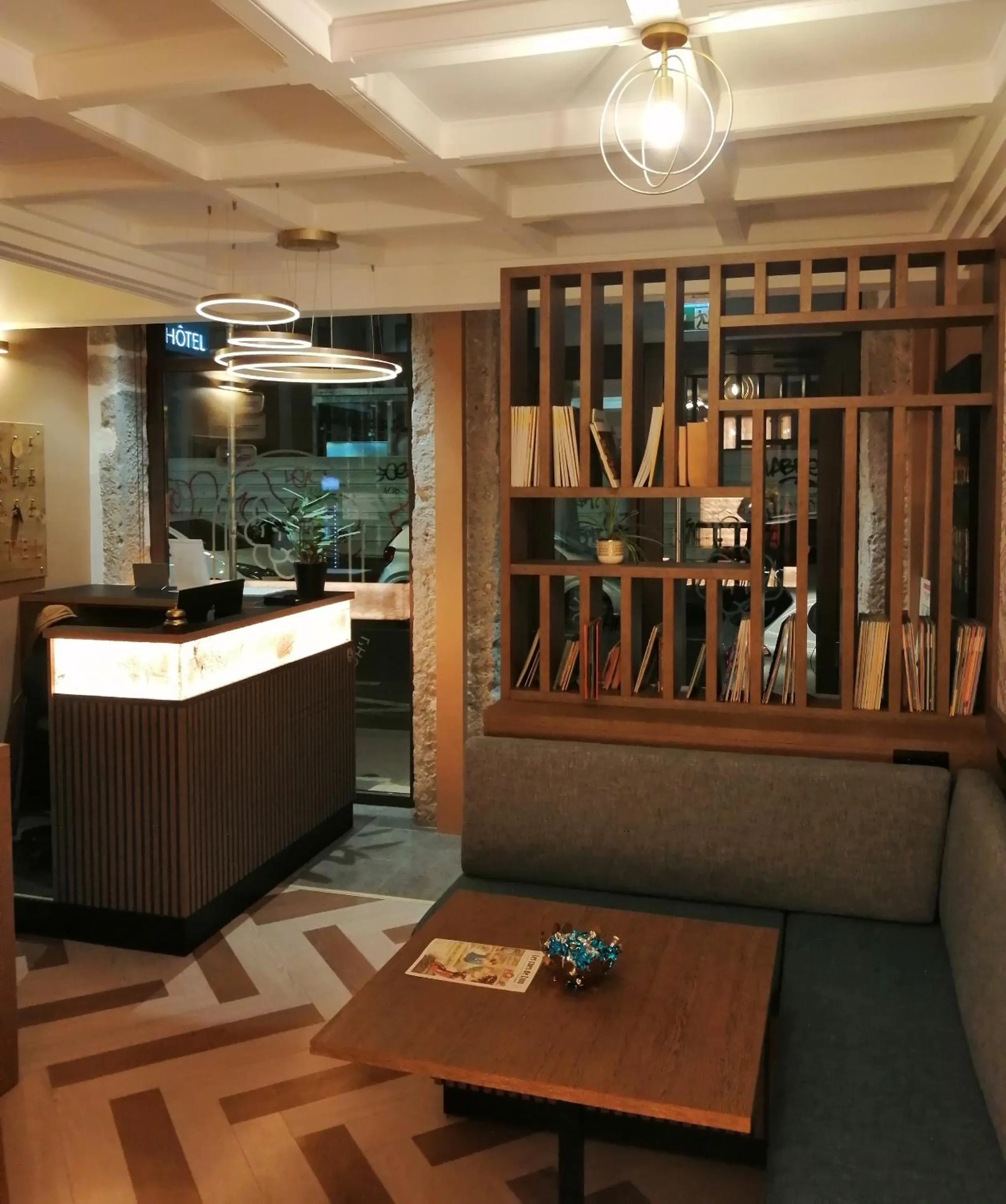 Lobby or reception in Lyo Hôtel - Centre Lyon Perrache