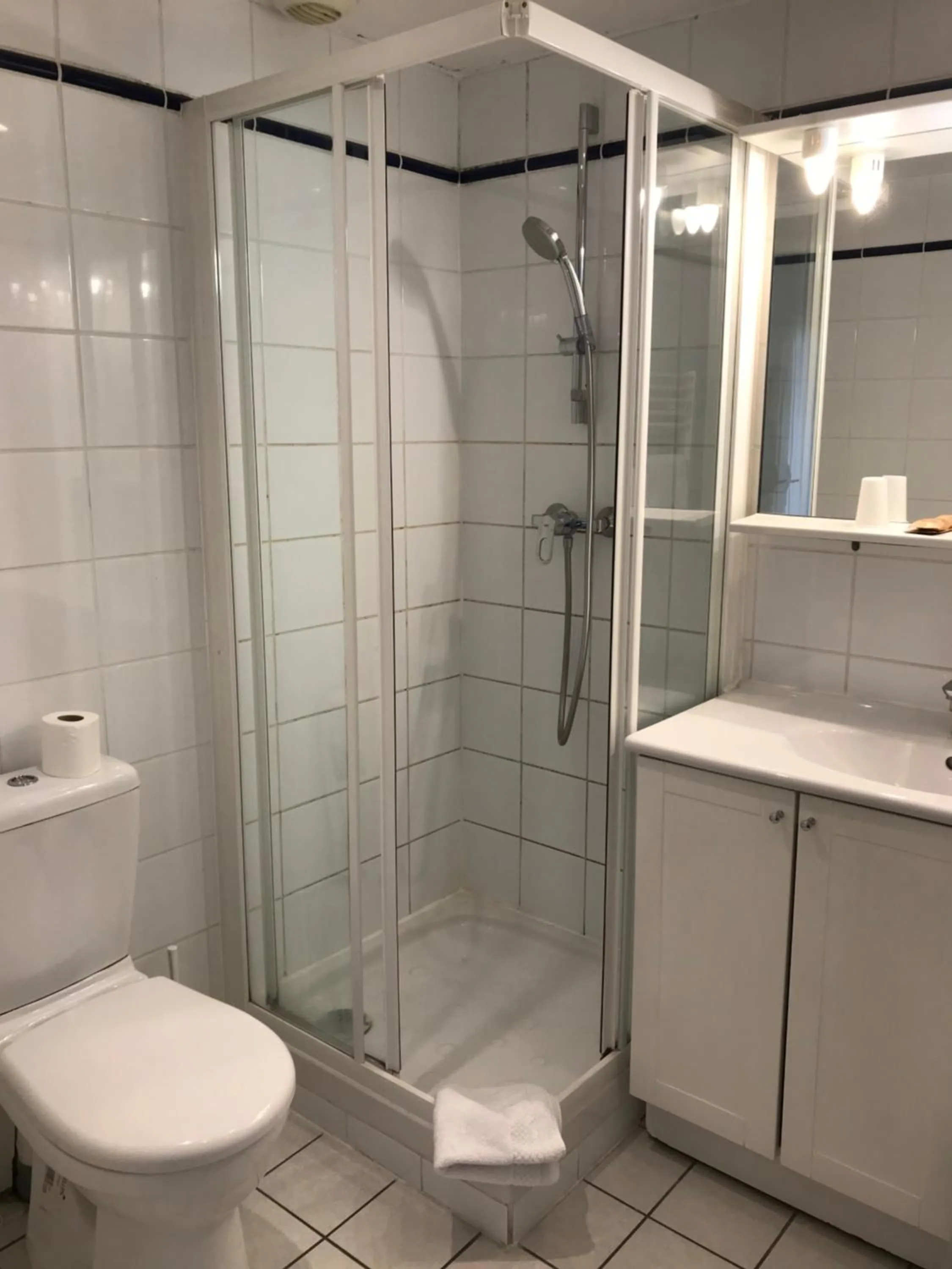 Shower in Lyo Hôtel - Centre Lyon Perrache