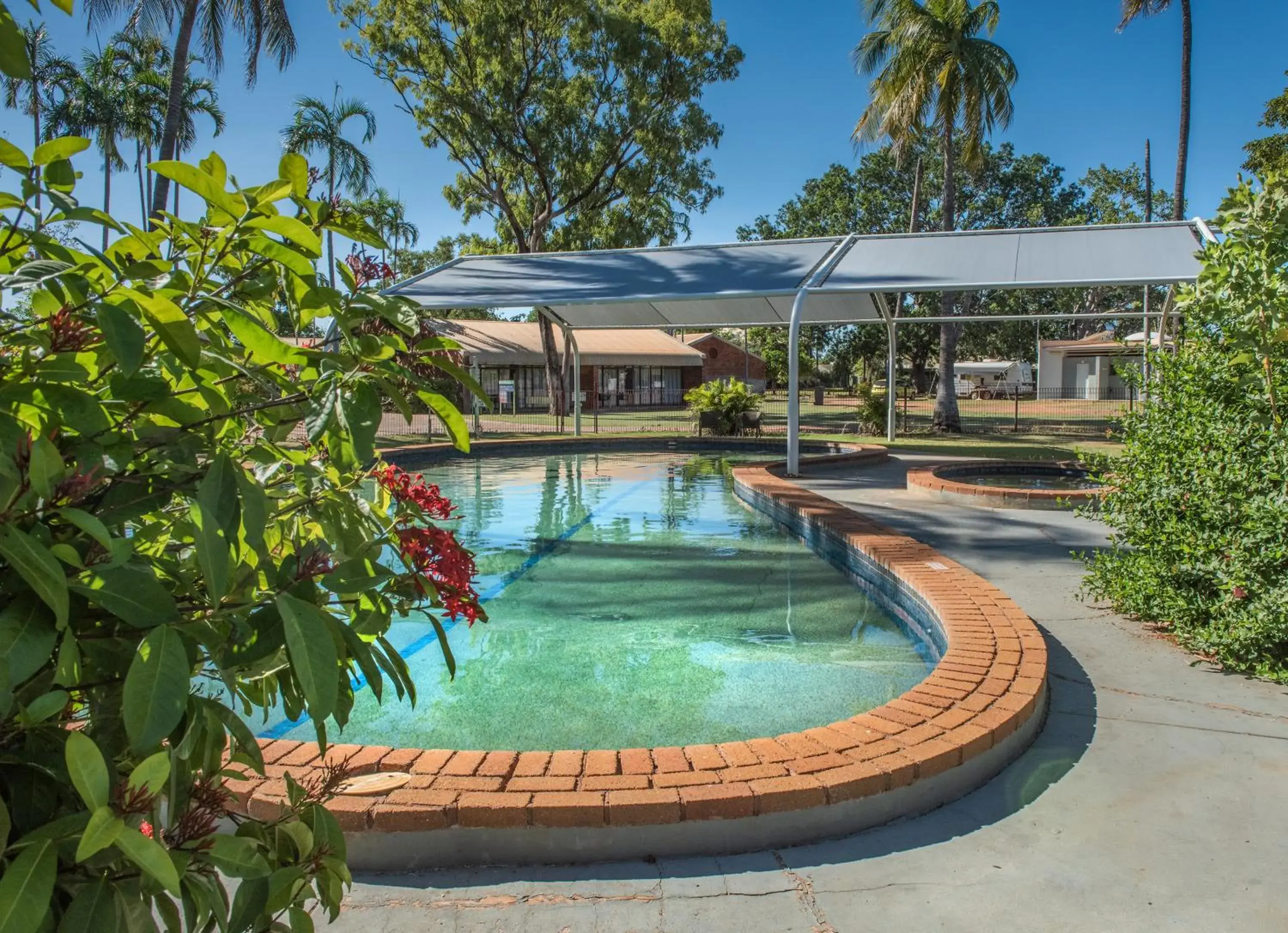 Swimming pool in Contour Hotel Katherine Swimming pool in Contour Hotel Katherine