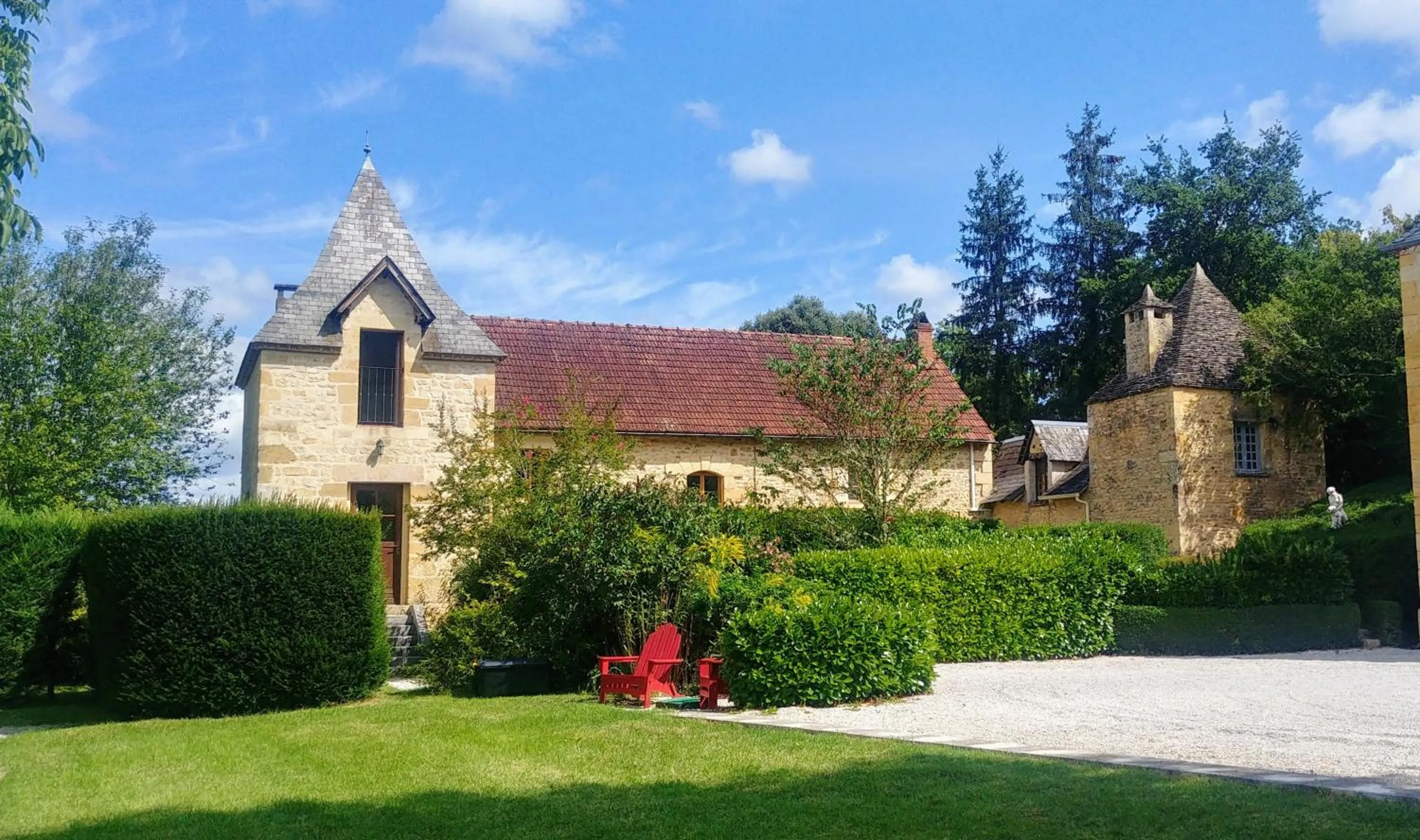 Property building in Le Petit Manoir de Vitrac