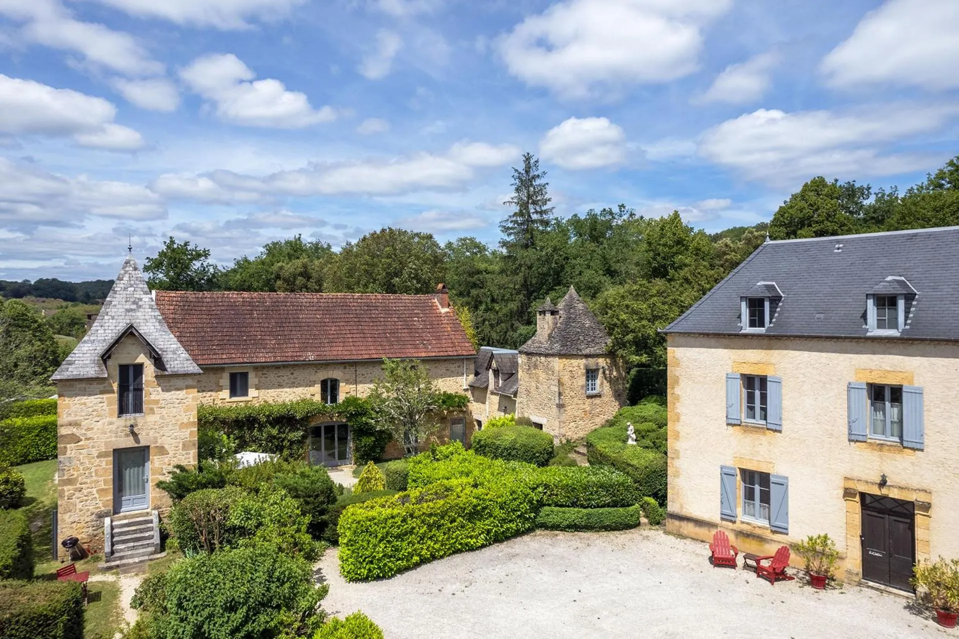 Property building in Le Petit Manoir de Vitrac