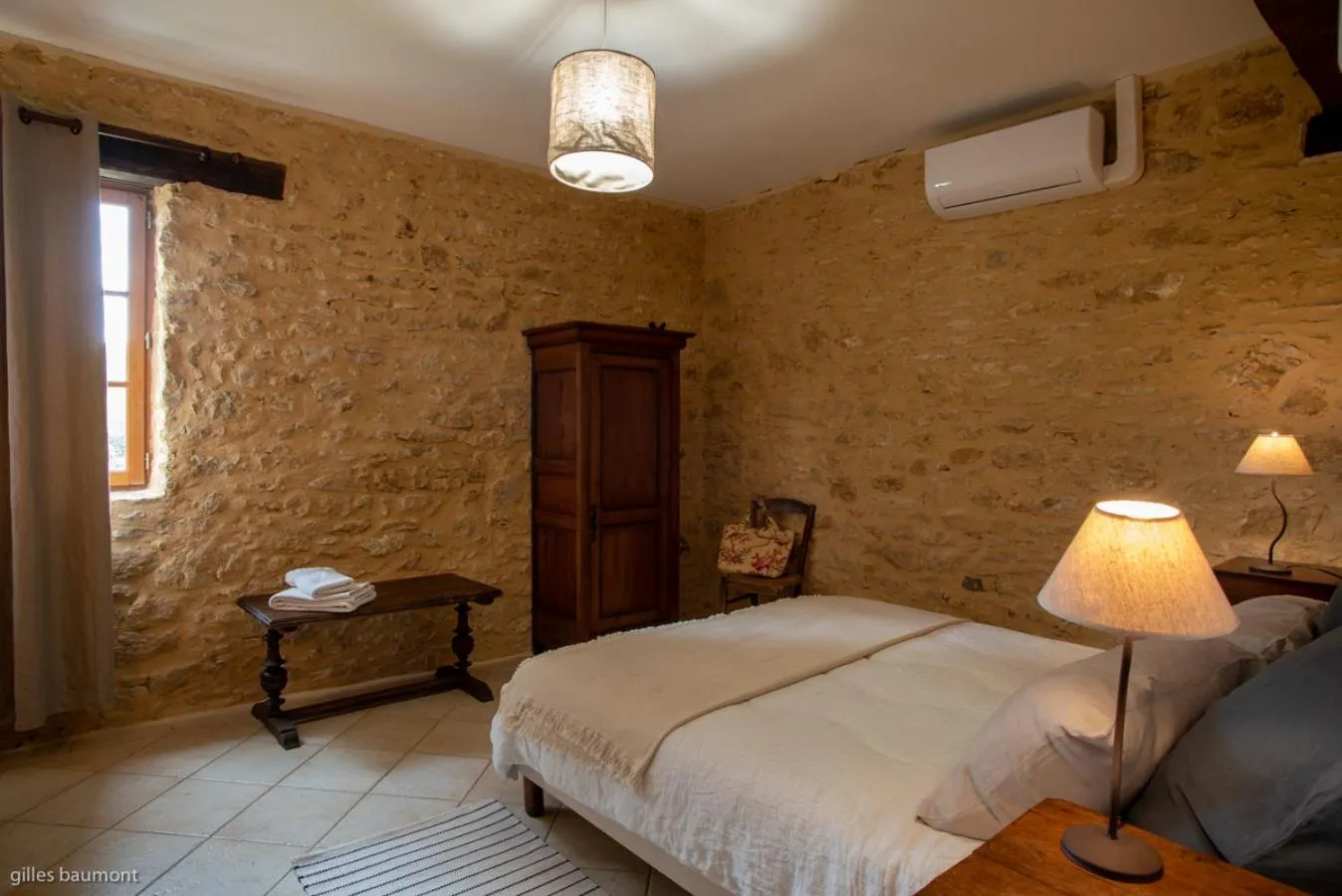 Bedroom, Bed in Le Petit Manoir de Vitrac