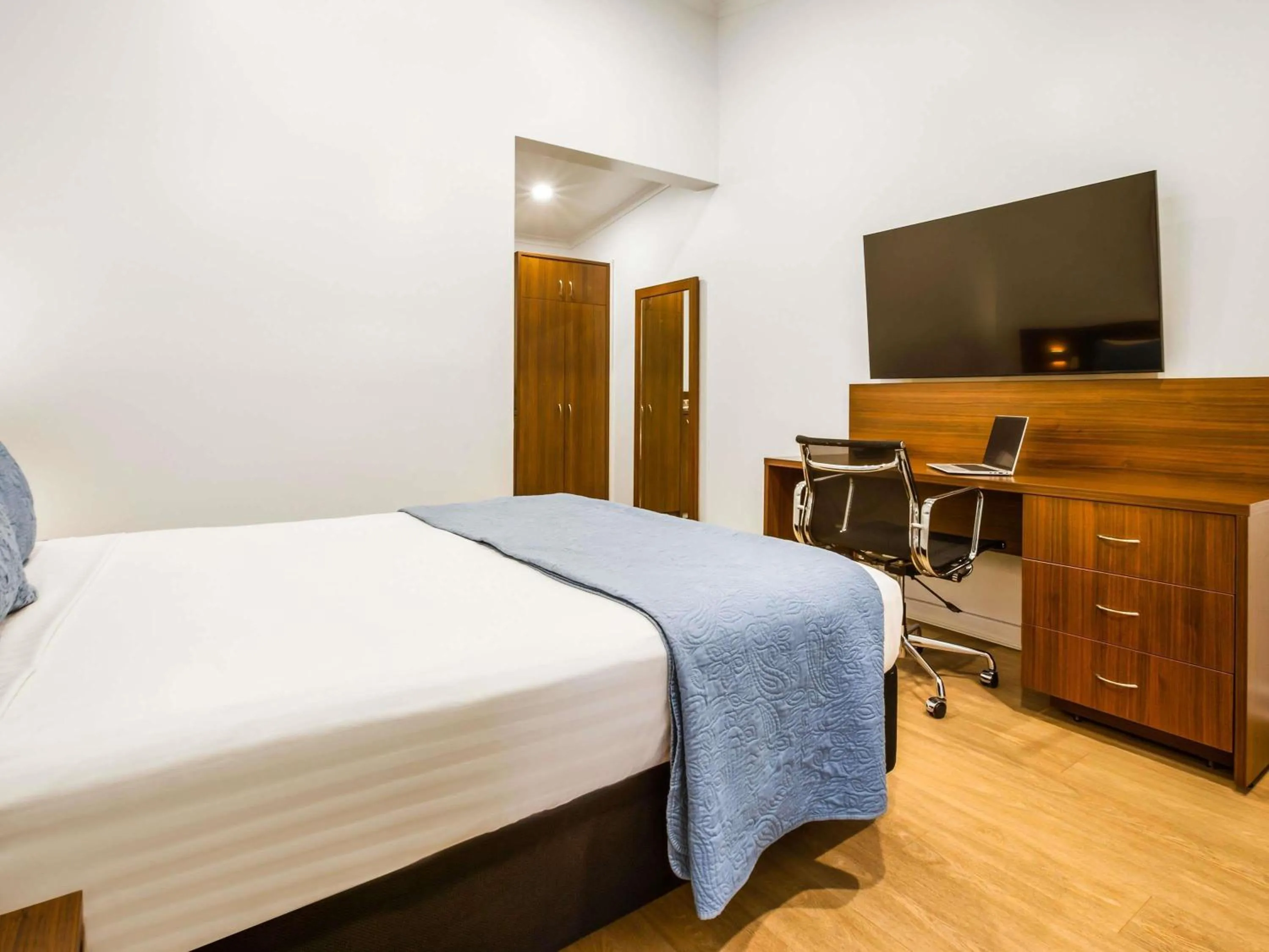 Bedroom, Bed in Ibis Styles Karratha