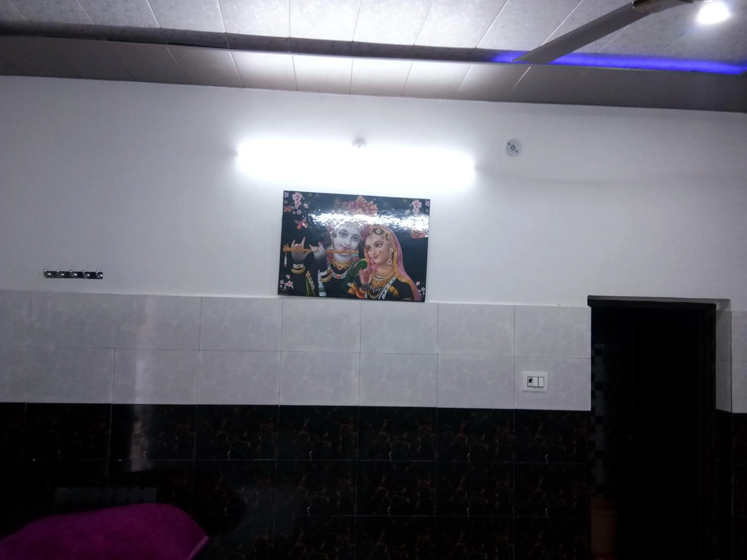 bunk bed in Radha Krishna Dham