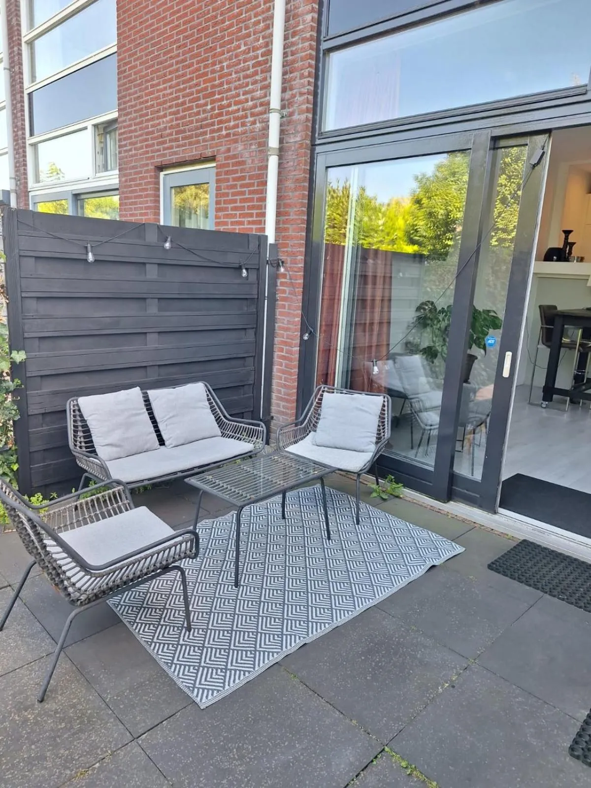 Canal Garden Apartment StayWell Amsterdam