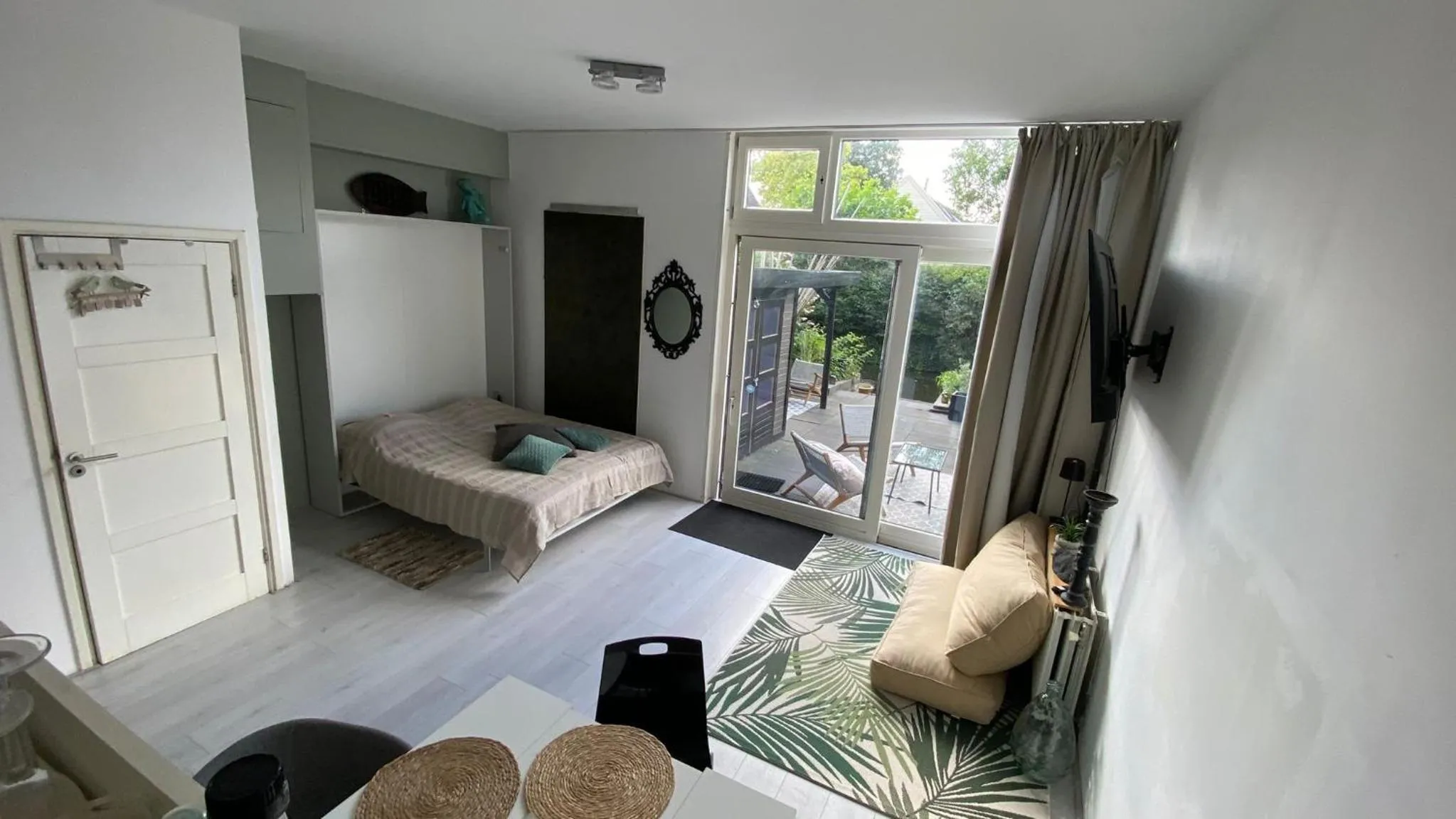 Bed in Canal Garden Apartment StayWell Amsterdam