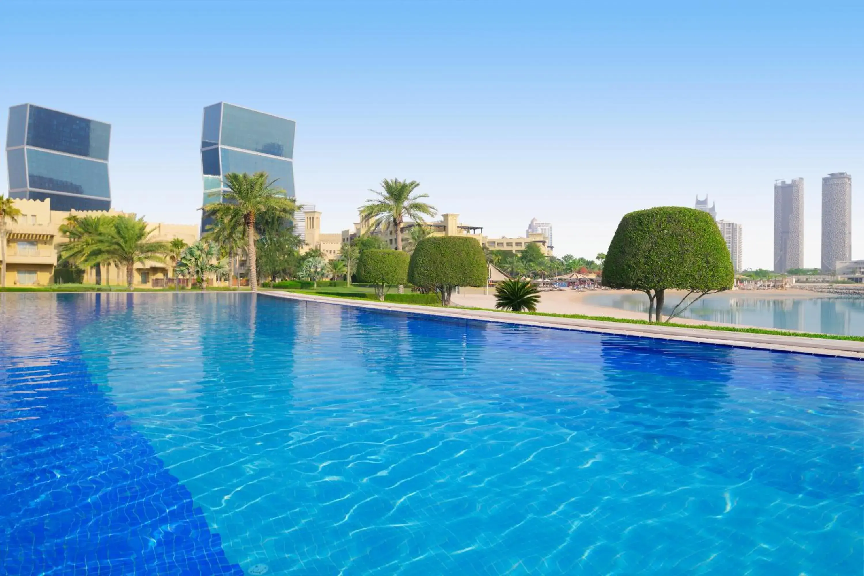 Swimming pool in Grand Hyatt Doha Hotel & Villas Swimming pool in Grand Hyatt Doha Hotel & Villas