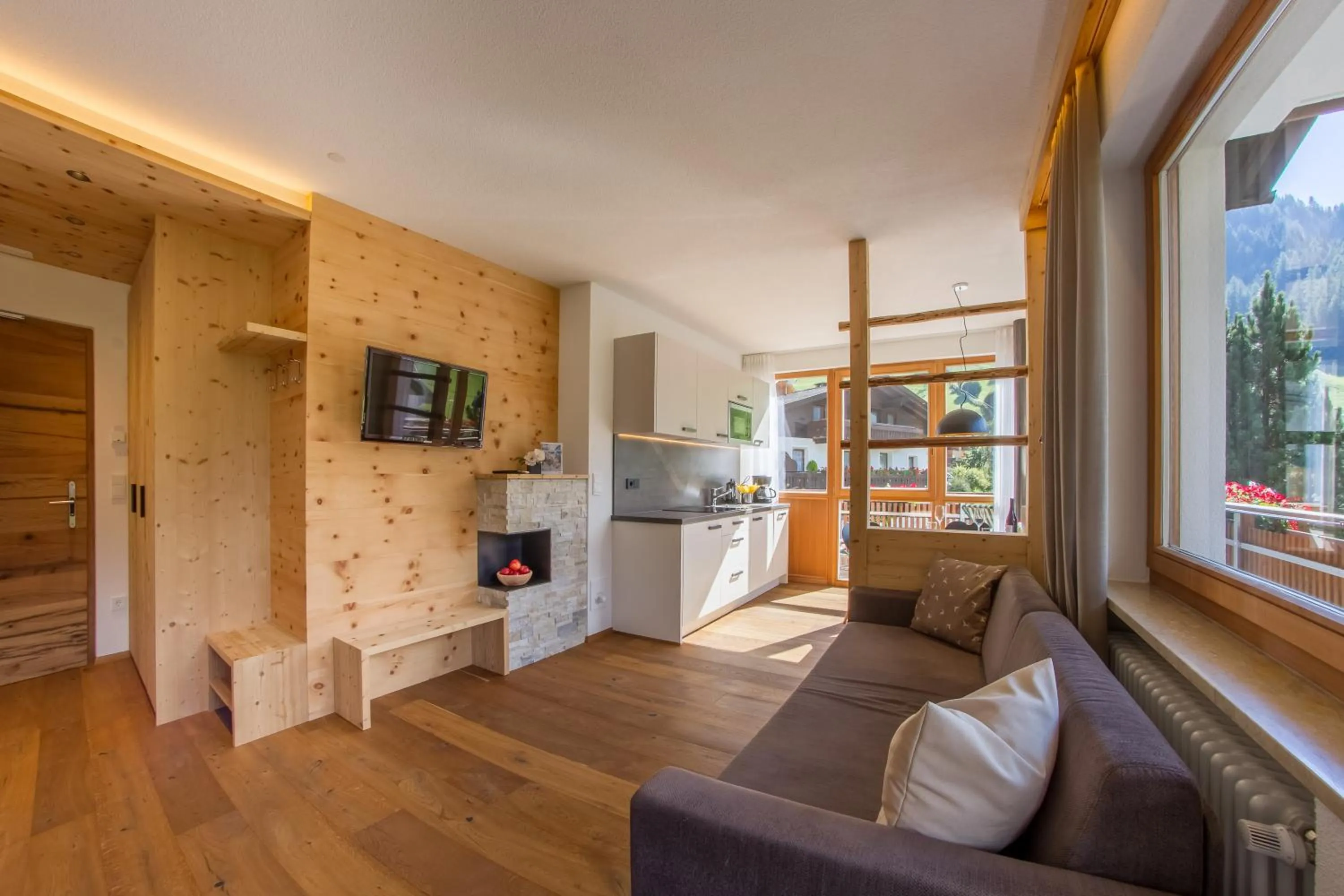 TV and multimedia in Appartement Hotel Erlhof Deluxe