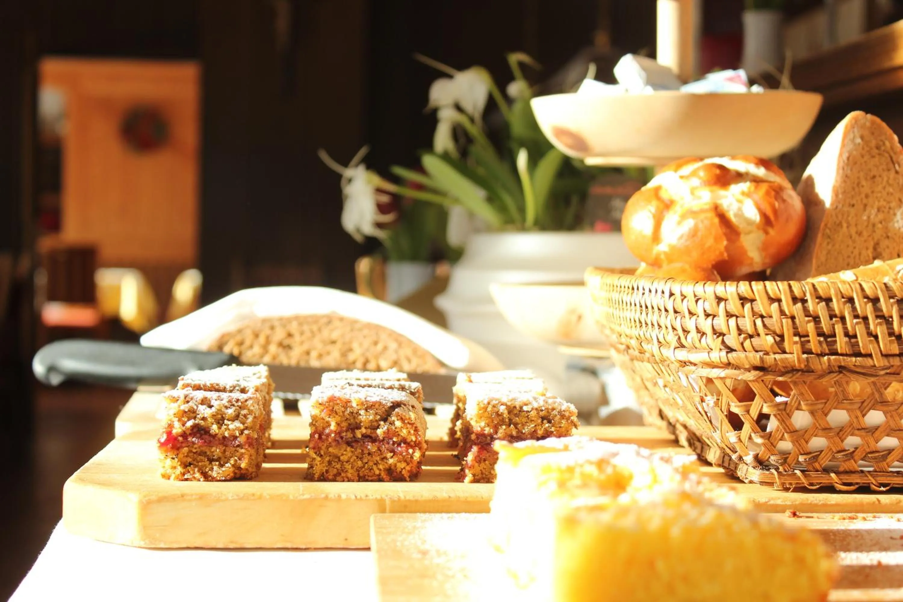 Buffet breakfast in Appartement Hotel Erlhof Deluxe