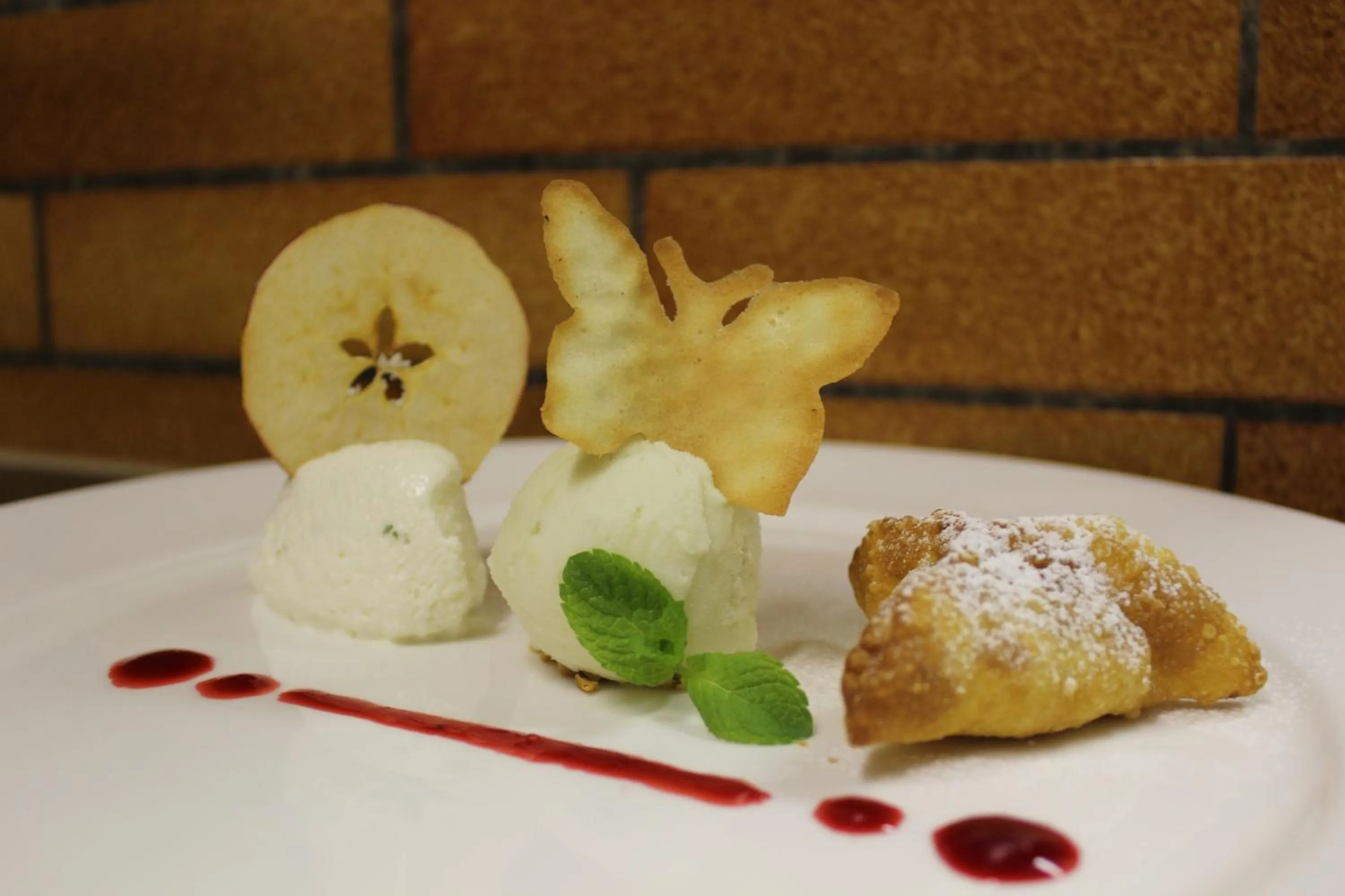 Restaurant/places to eat in Appartement Hotel Erlhof Deluxe