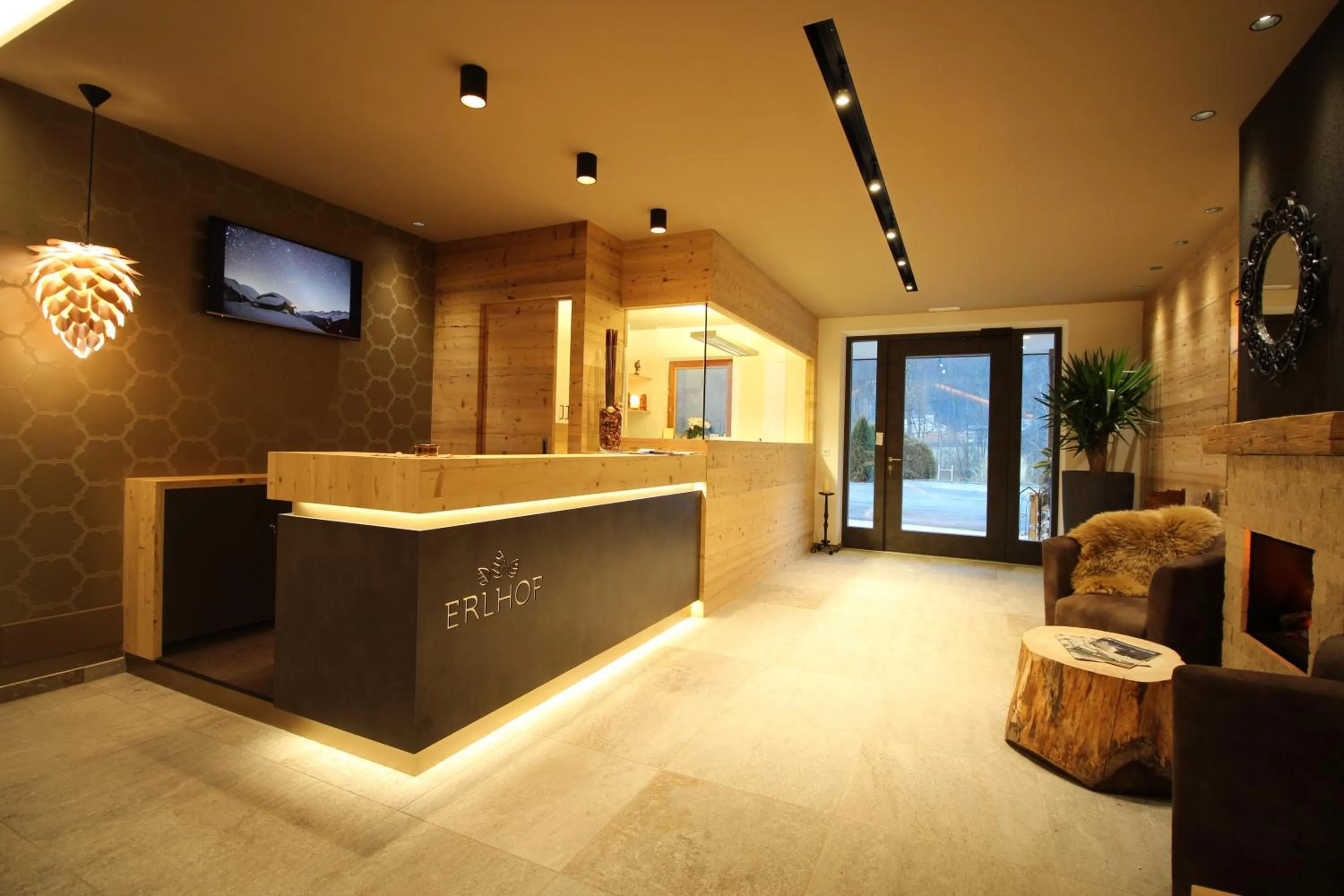 Lobby or reception in Appartement Hotel Erlhof Deluxe