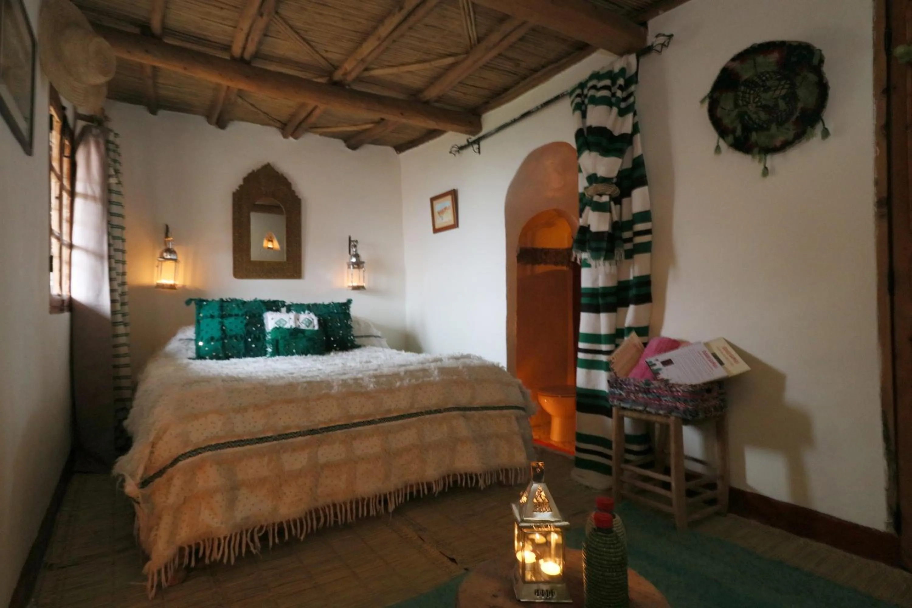 Bathroom, Bed in Douar Samra