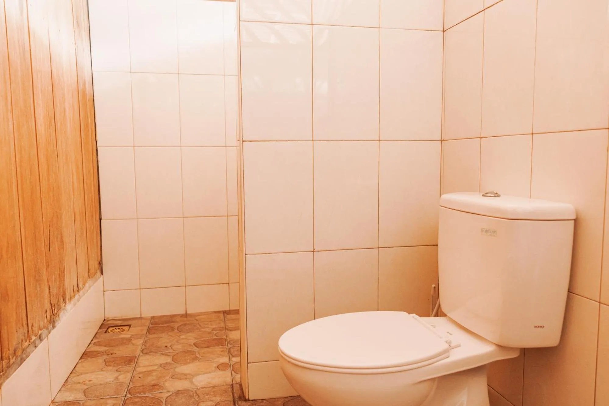 Property building in Harmony Bay Resort and Dive Center