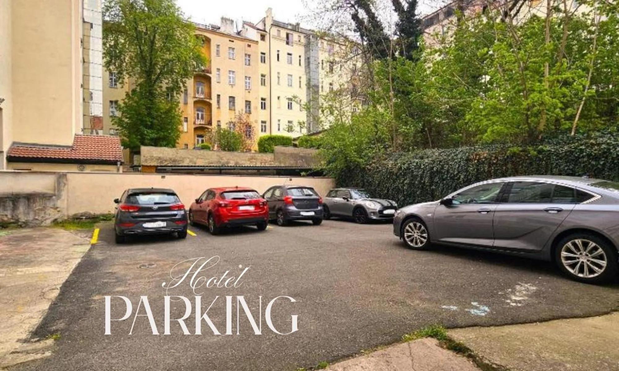 Parking in Hotel Claris