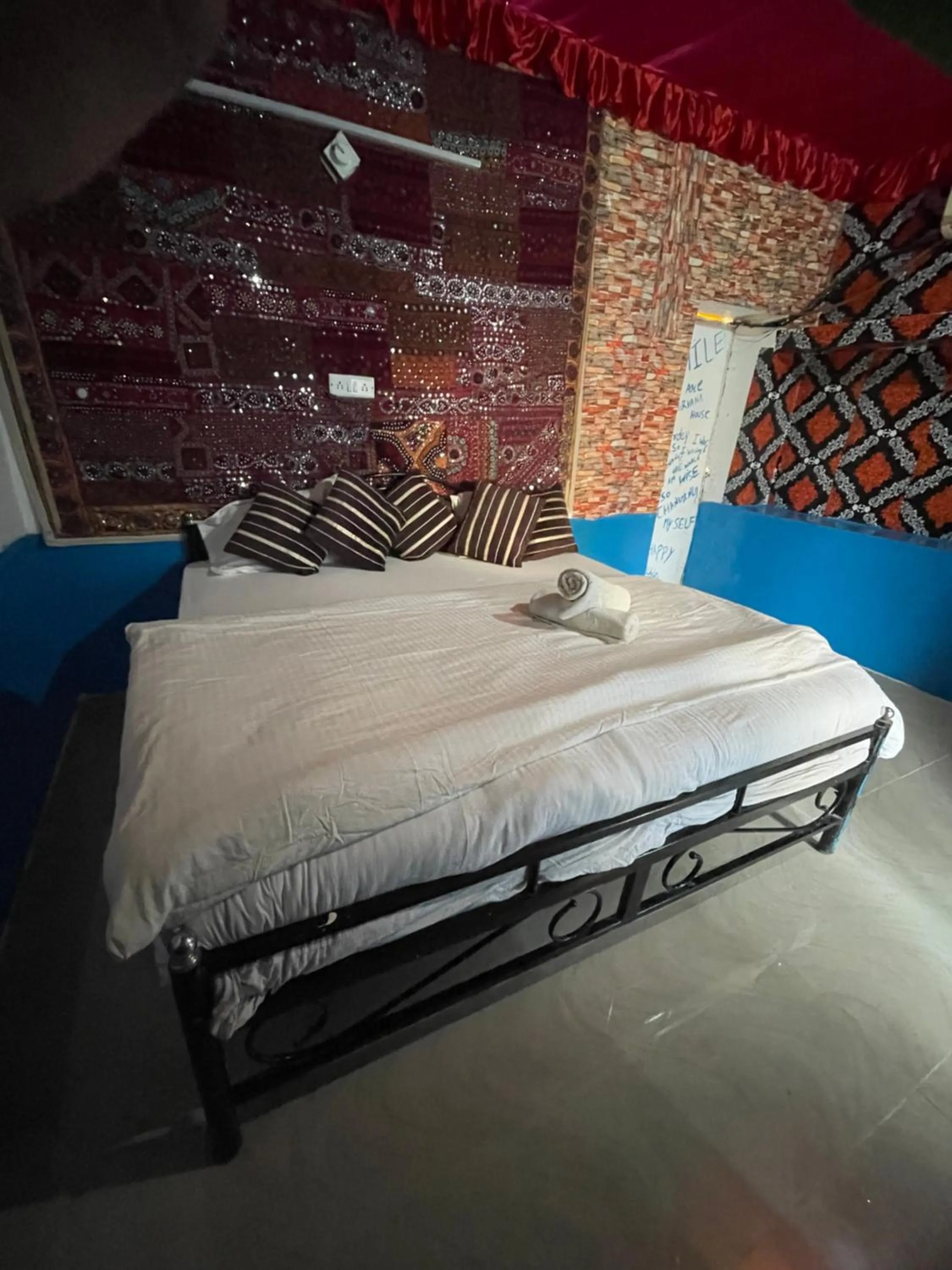 Bed in Mirvana Guest House & Camel safari