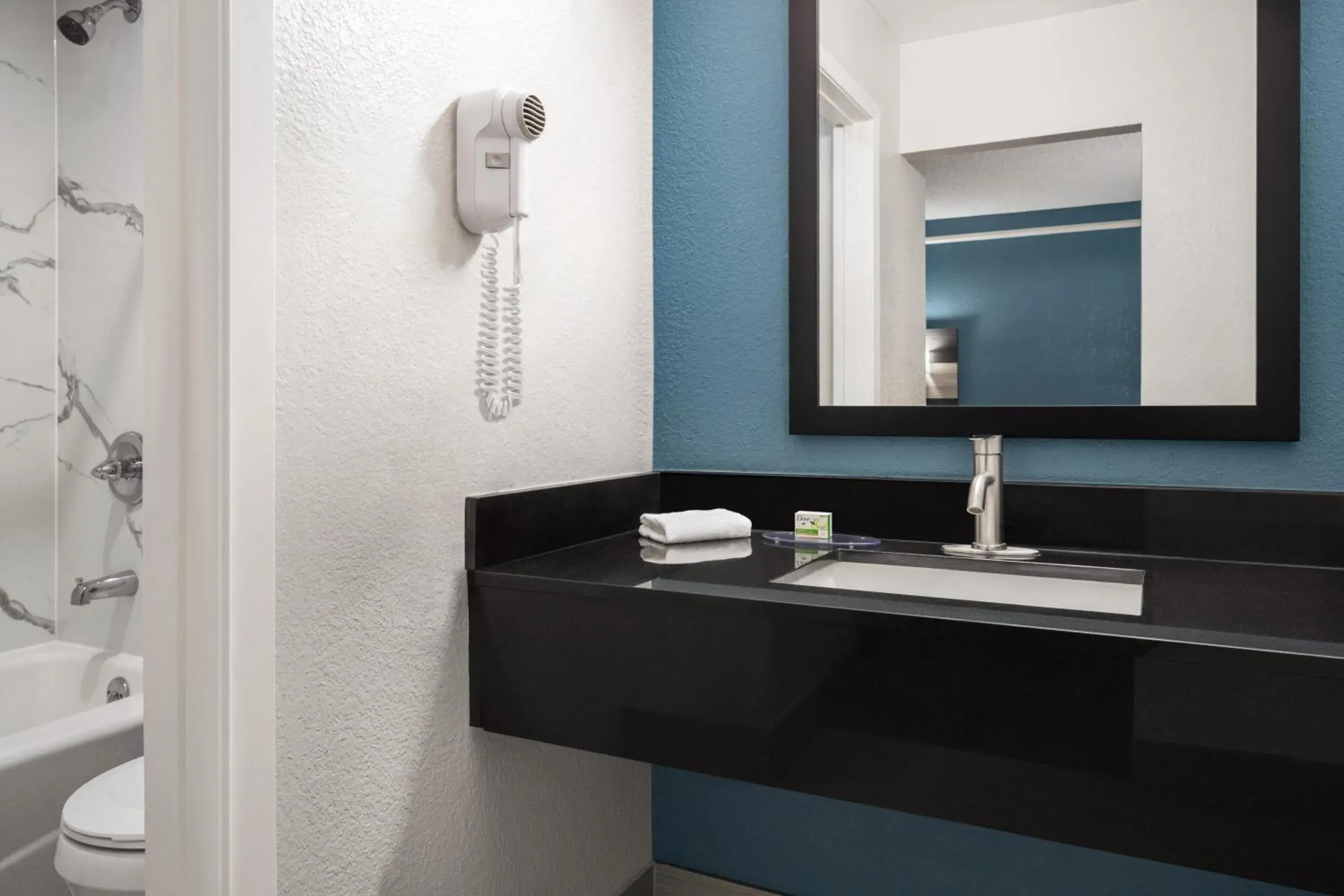 La Quinta Inn by Wyndham Victoria La Quinta Inn by Wyndham Victoria