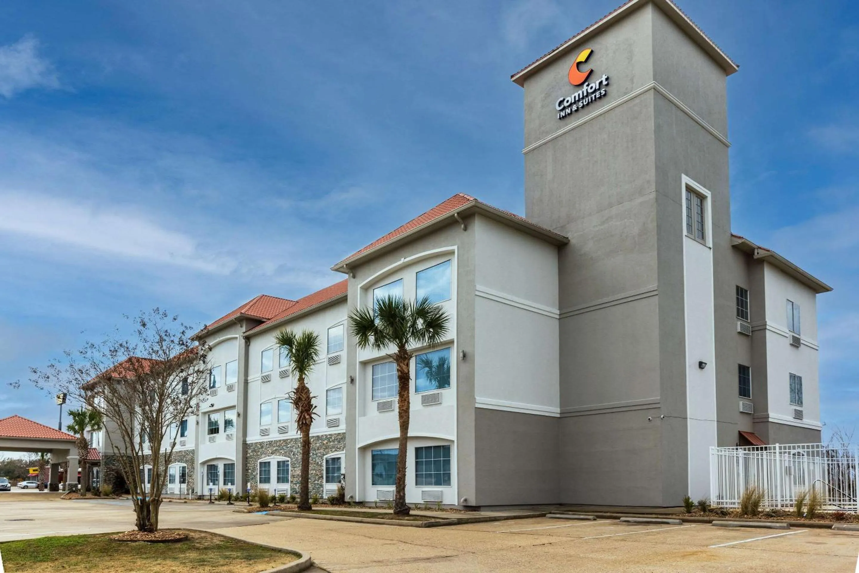 Property building in Comfort Inn & Suites New Iberia - Avery Island