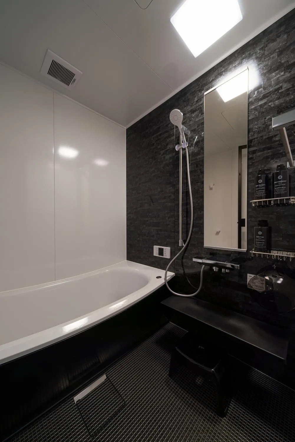 Bathroom in Gunjo no Tsuki