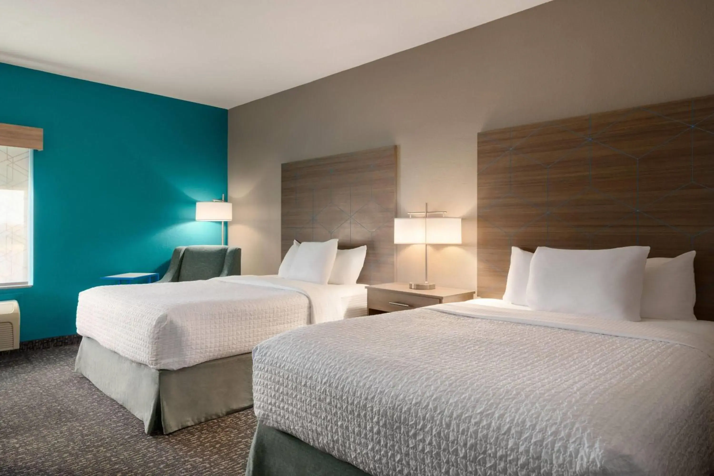 Photo of the whole room, Bed in La Quinta by Wyndham Shawnee Photo of the whole room, Bed in La Quinta by Wyndham Shawnee