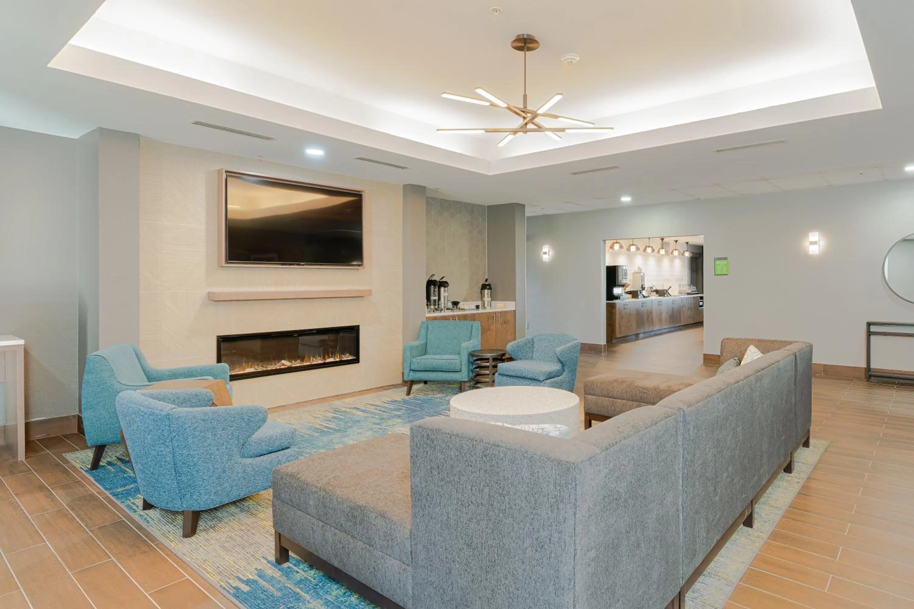 La Quinta by Wyndham Shawnee