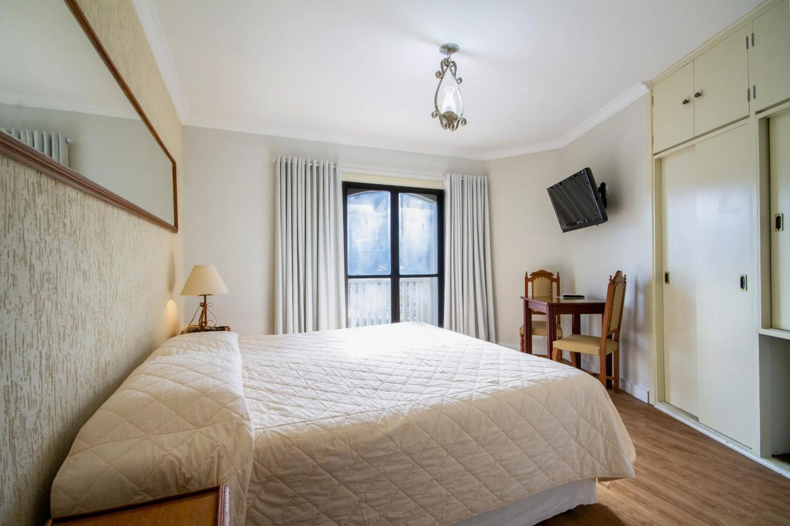 Double or Twin Room with Balcony in Hotel Nevada
