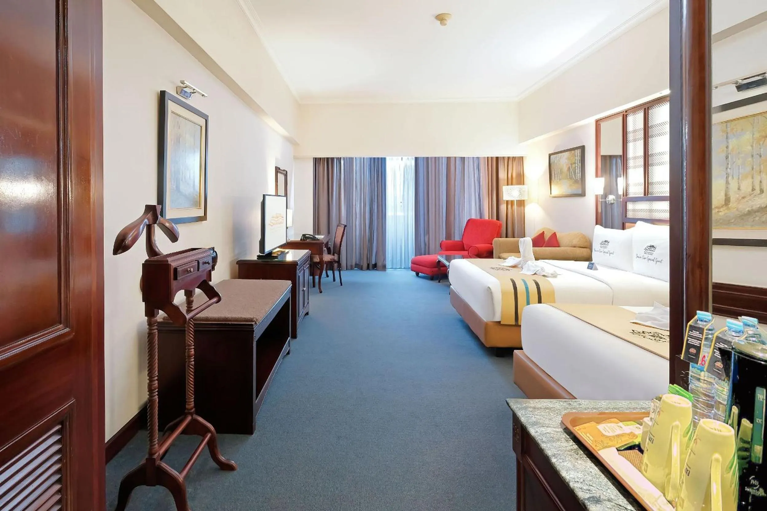 Bathroom, Bed in Sunlake Waterfront Resort & Convention