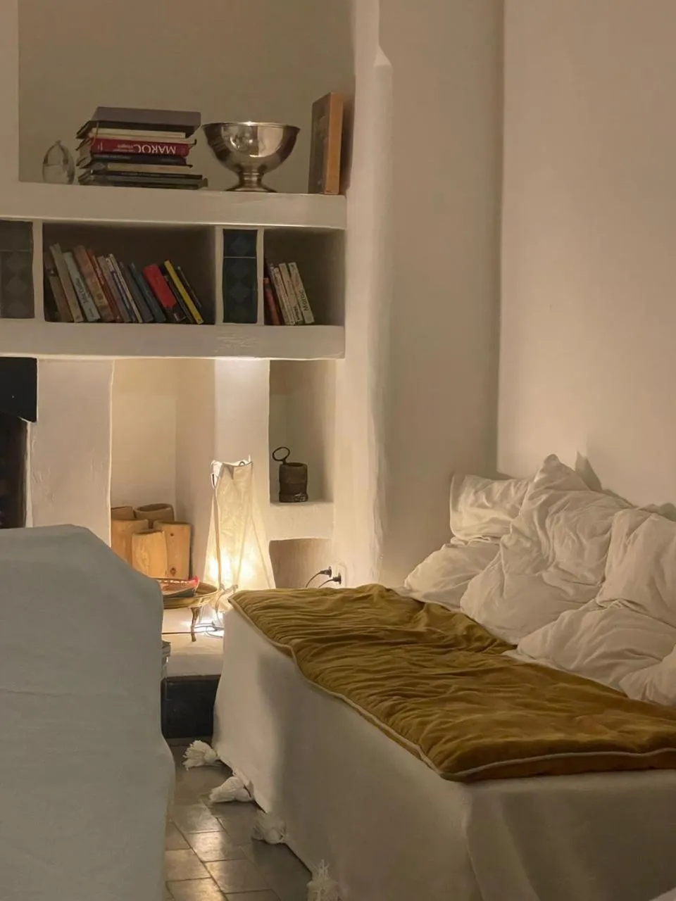 Library, Bed in Dar El Qadi