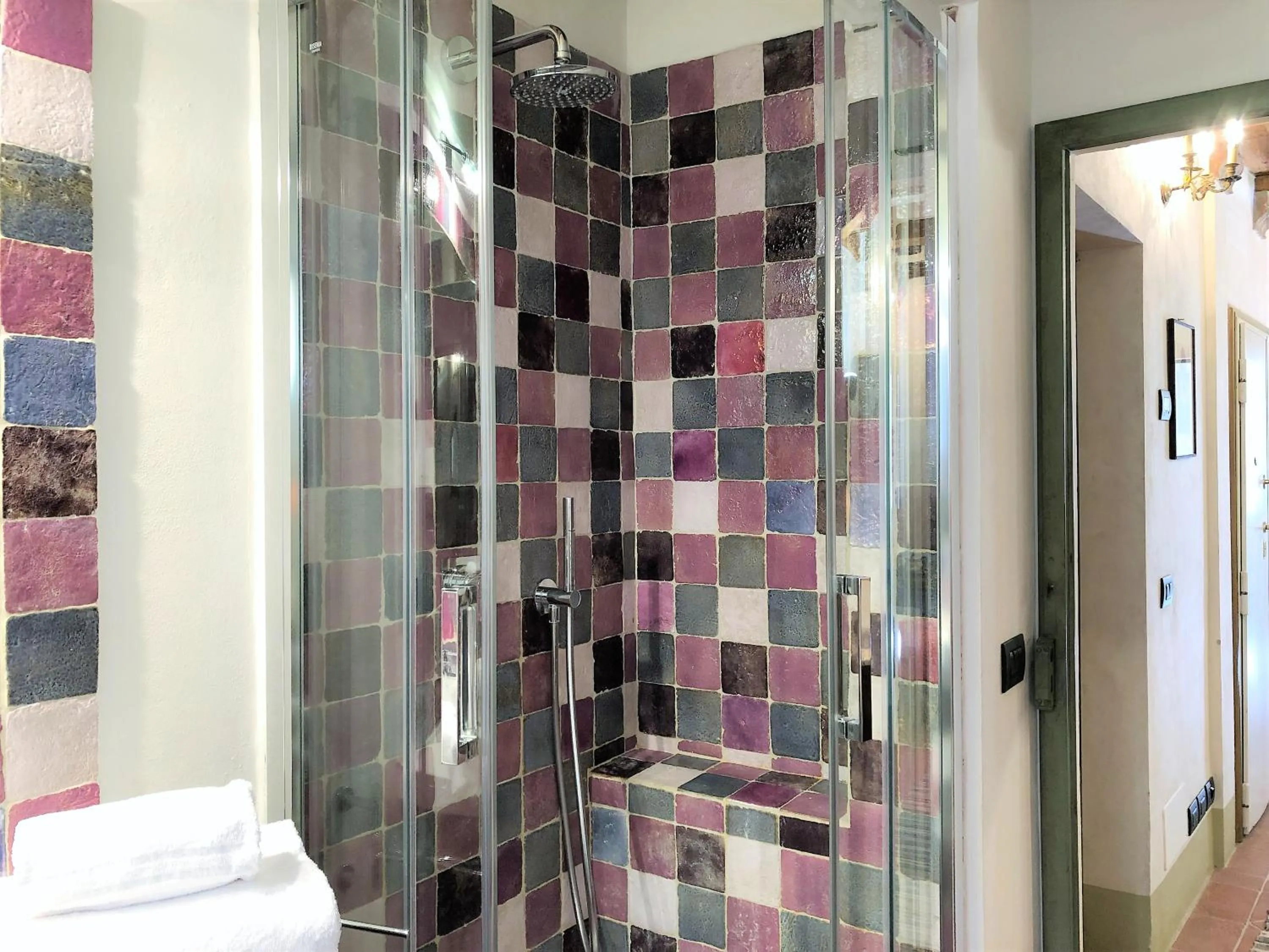 Shower in SIENA ROMANTIC EXPERIENCE