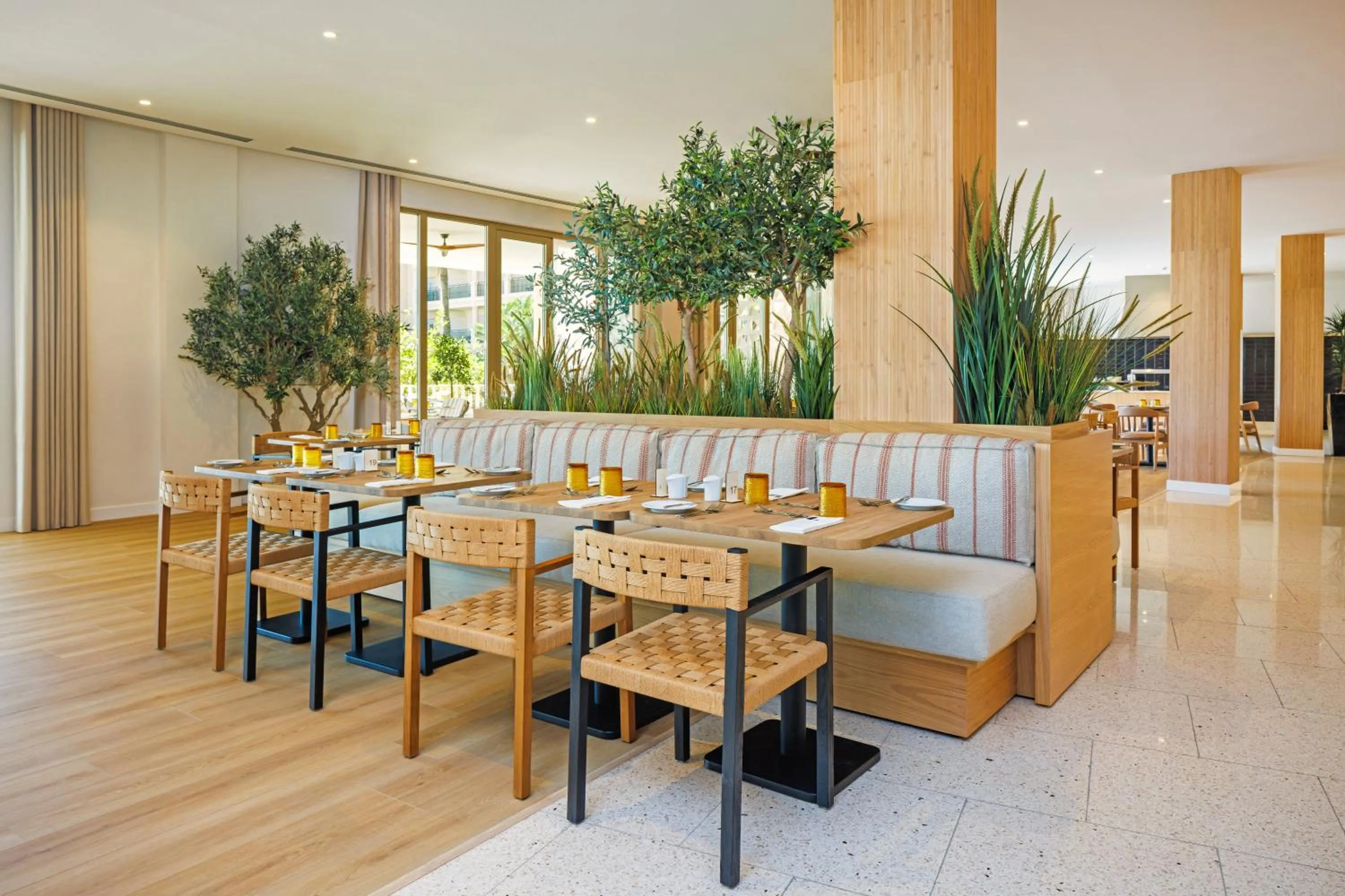 Restaurant/places to eat in PortoBay Blue Ocean